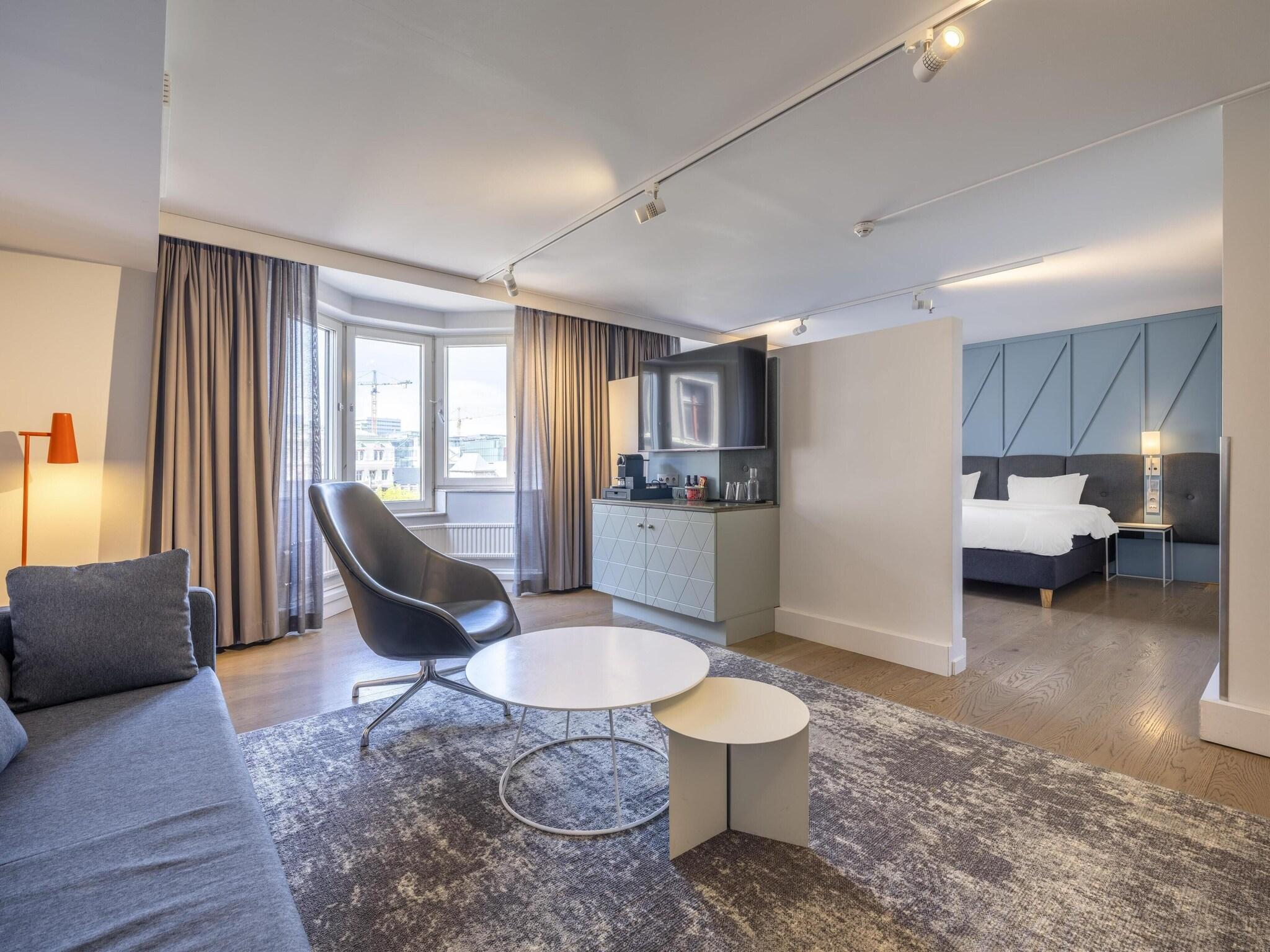 Junior Suite King Size Bed