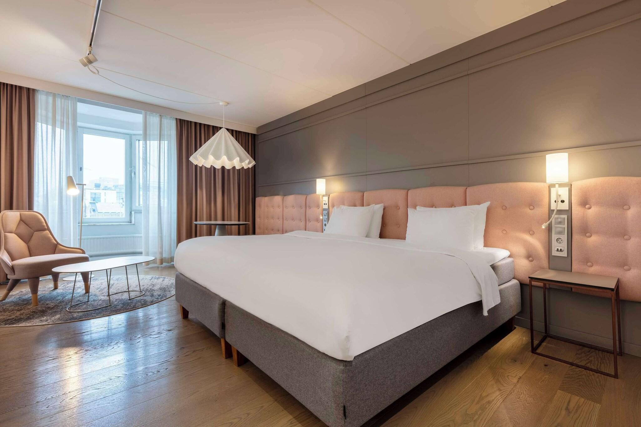 Double Executive King Bed