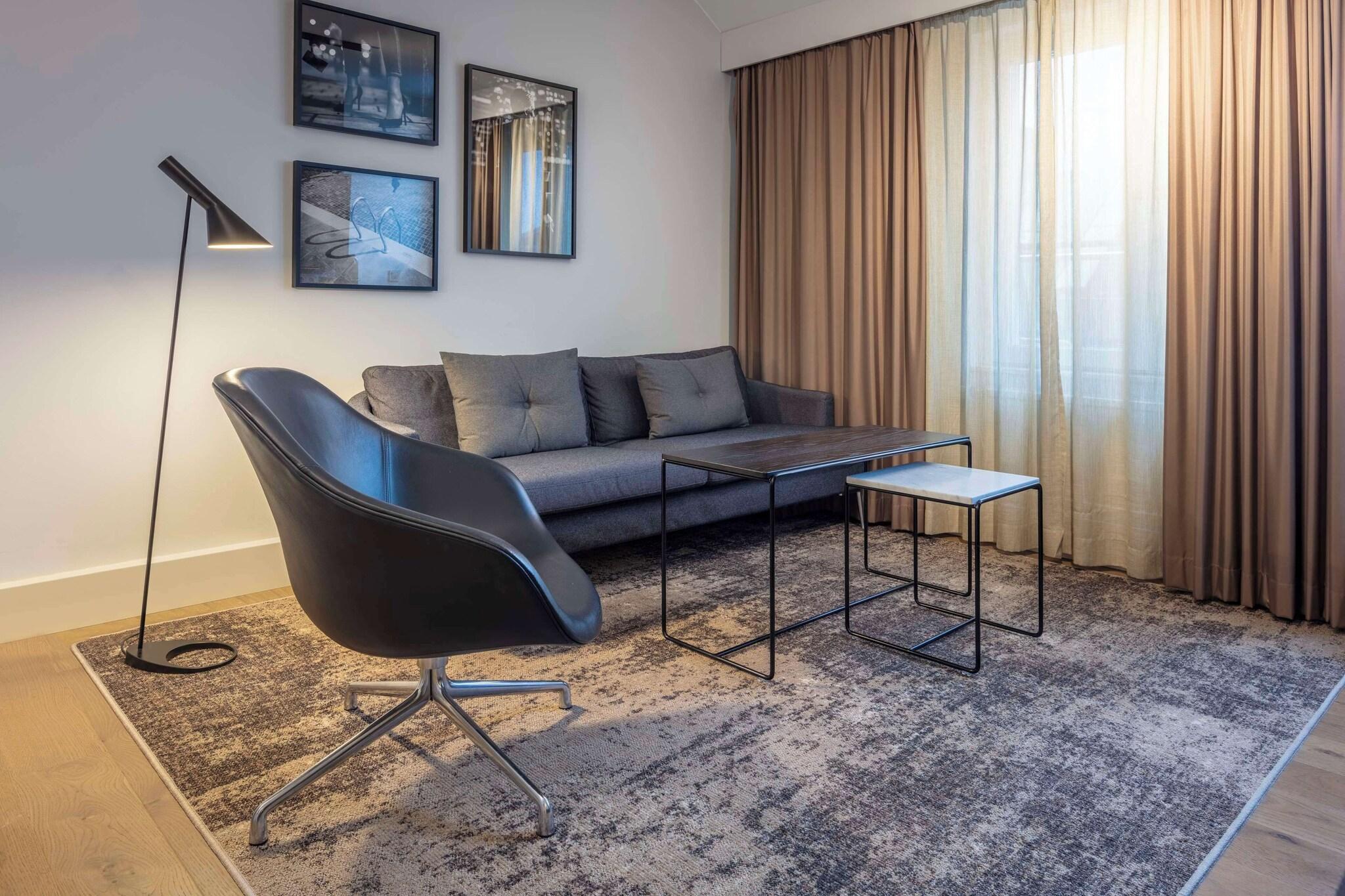 Junior Suite King Size Bed