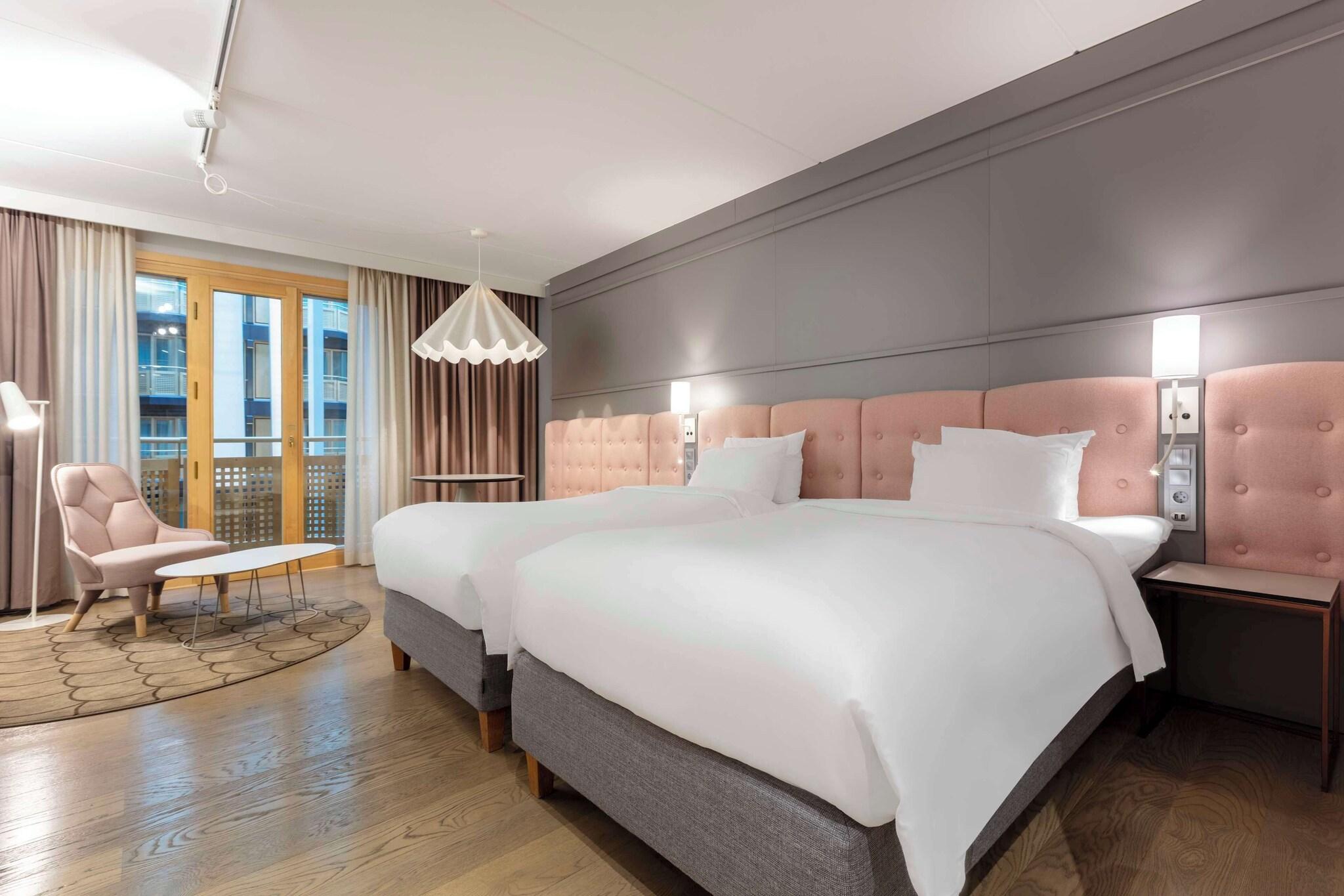 Double Queen Size Bed