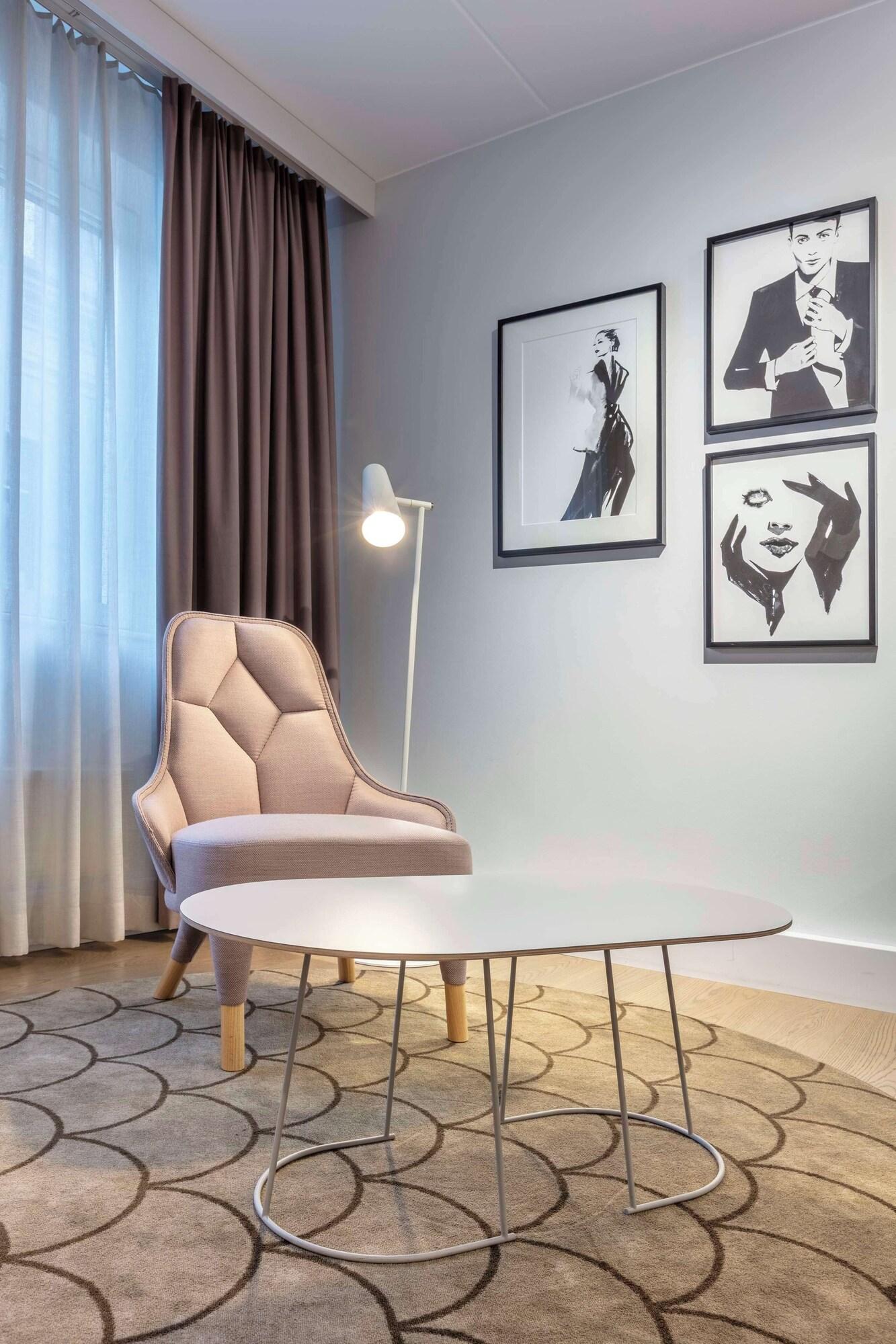 Double Queen Size Bed