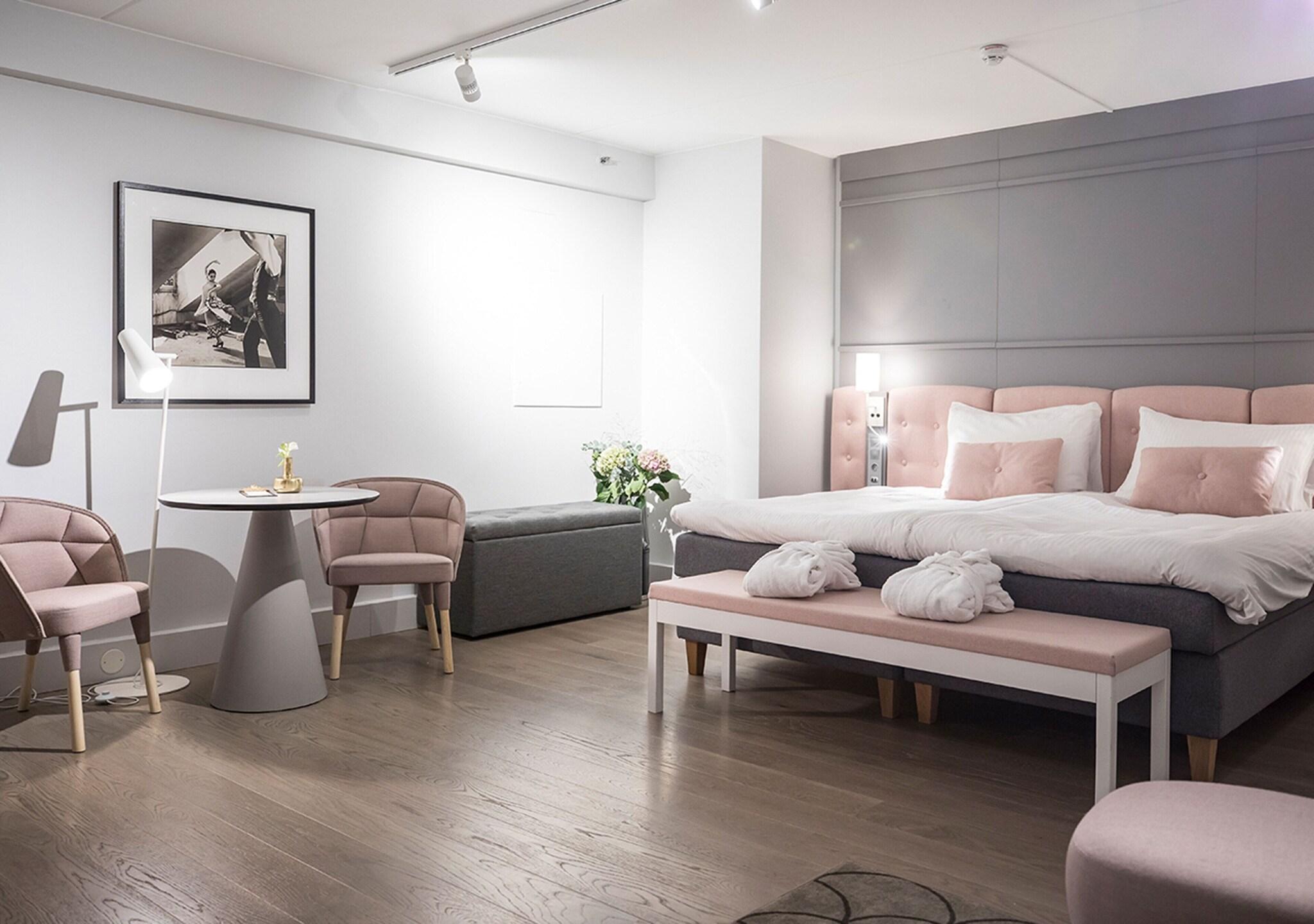 Junior Suite King Size Bed