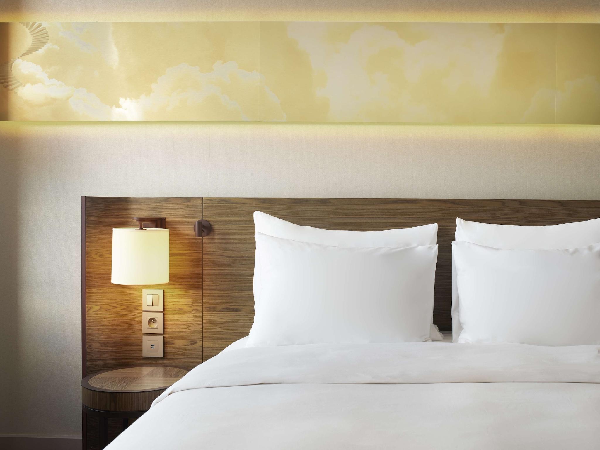 Double City View King Bed