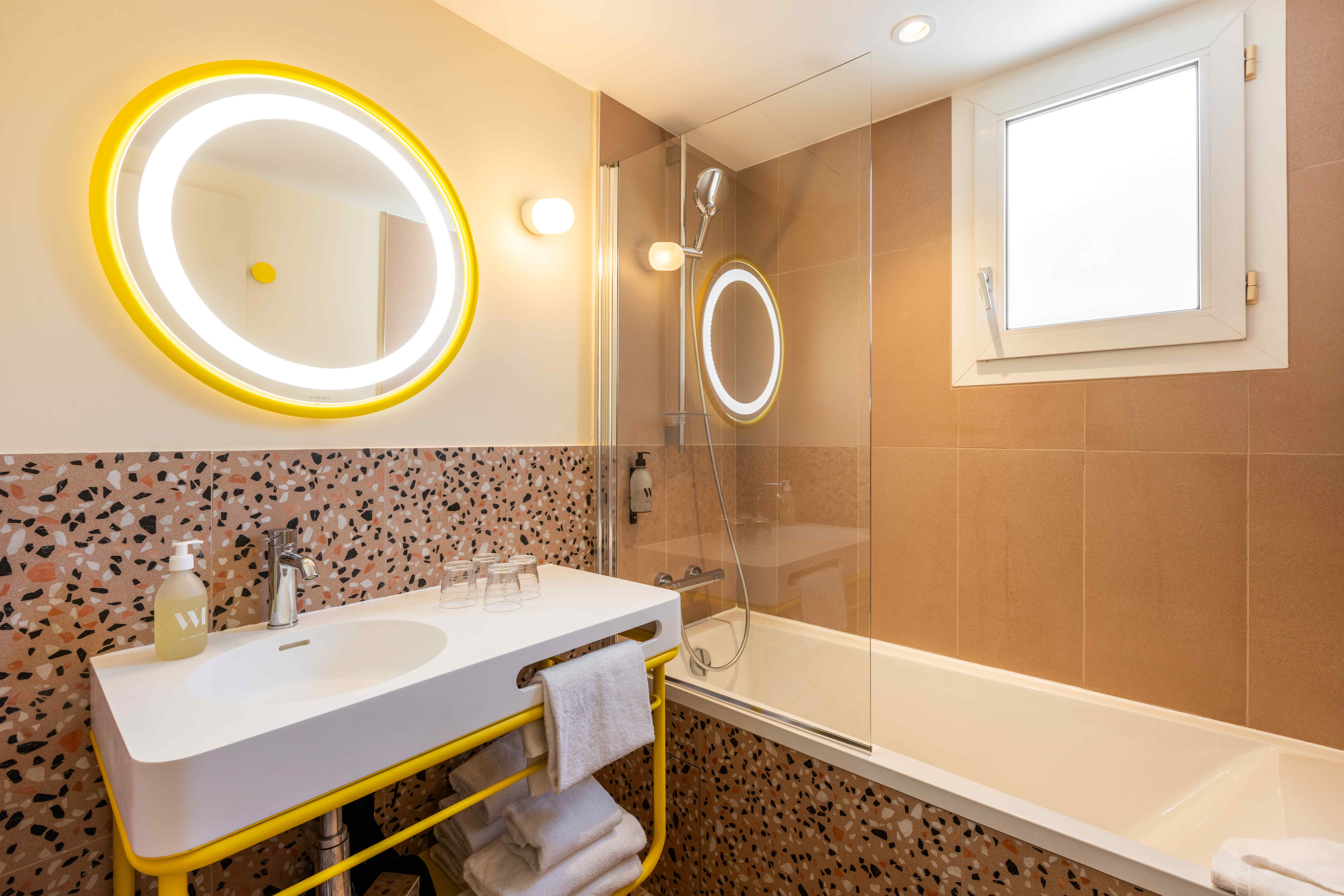 Double or Twin Standard