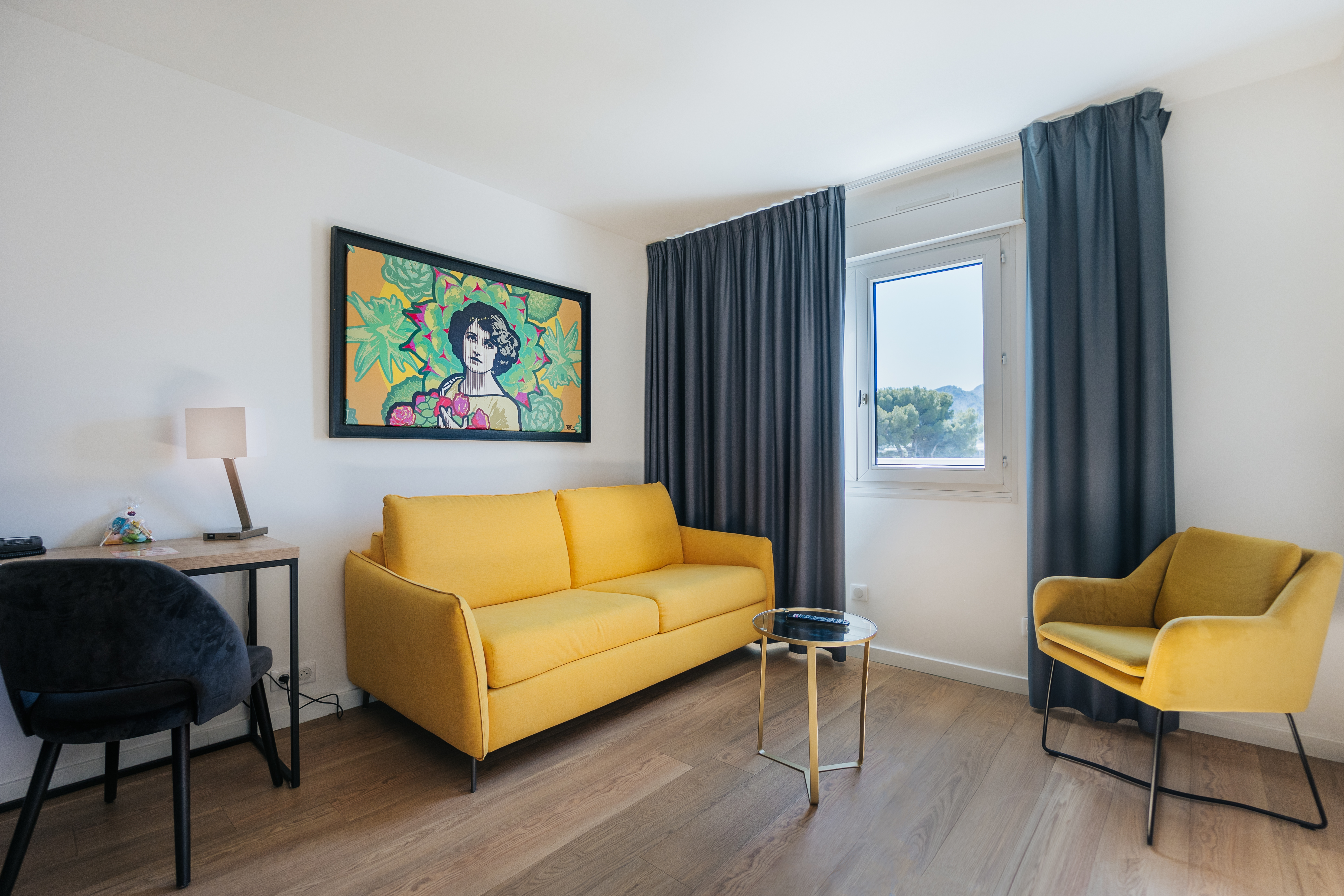 Suite Queen Size Bed