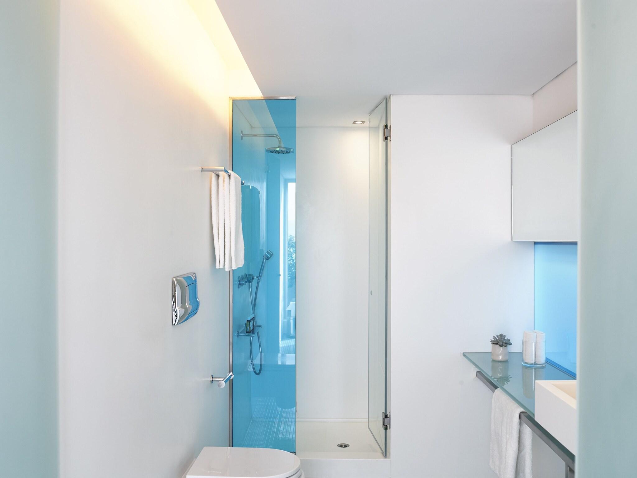 Room Connecting Room