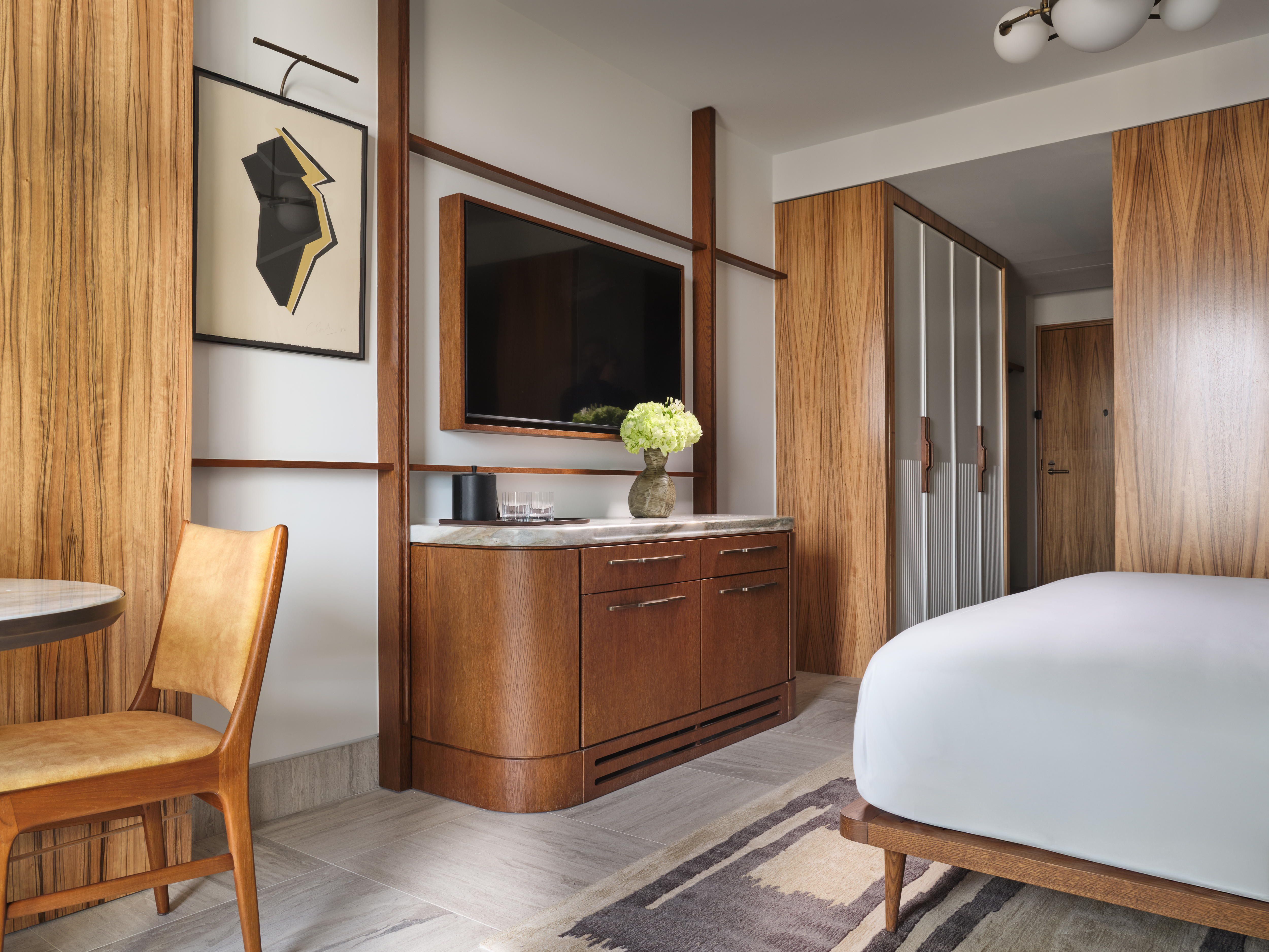 Double Deluxe King Bed