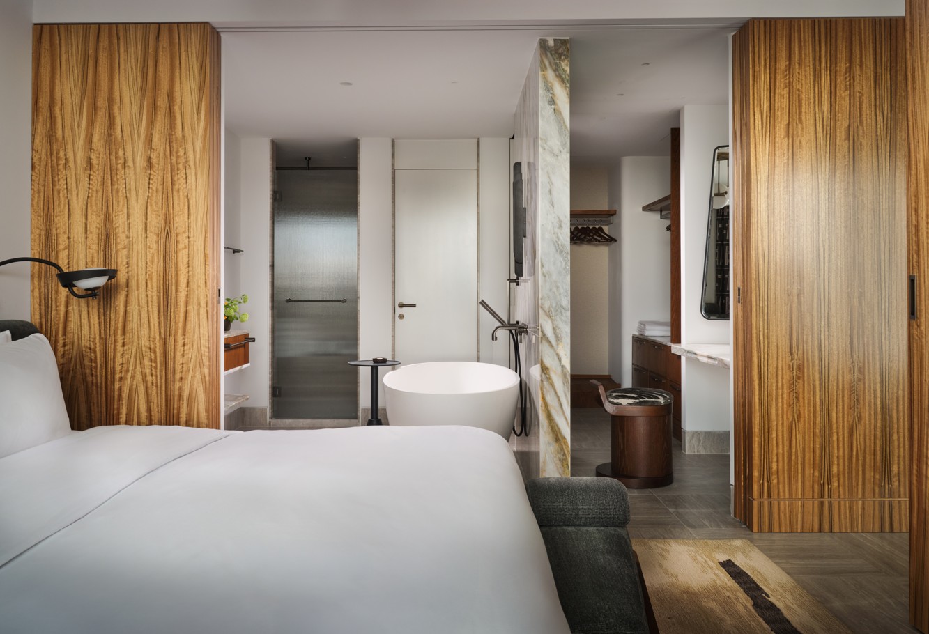Suite Deluxe with Balcony