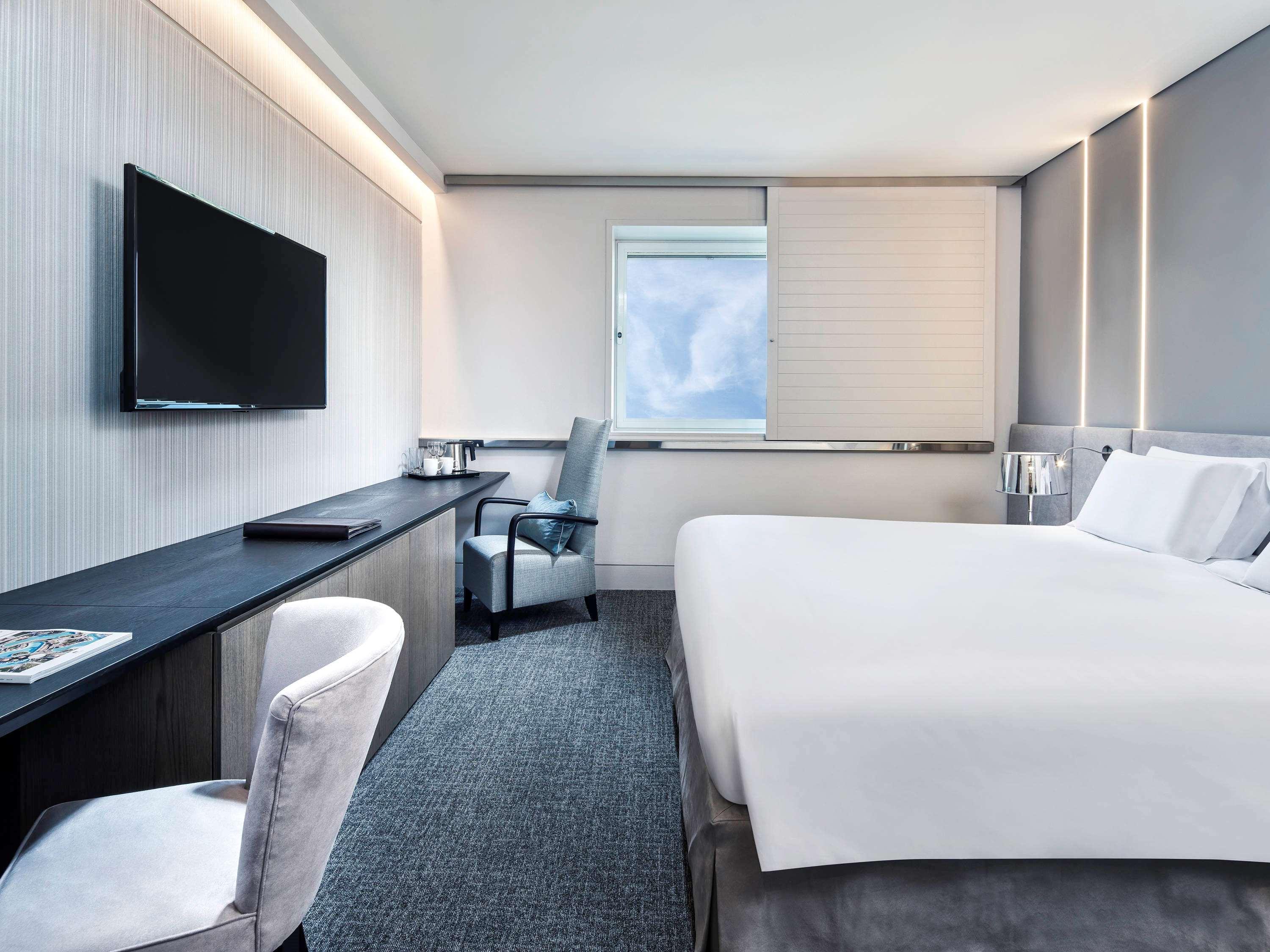 Double Superior Queen Bed