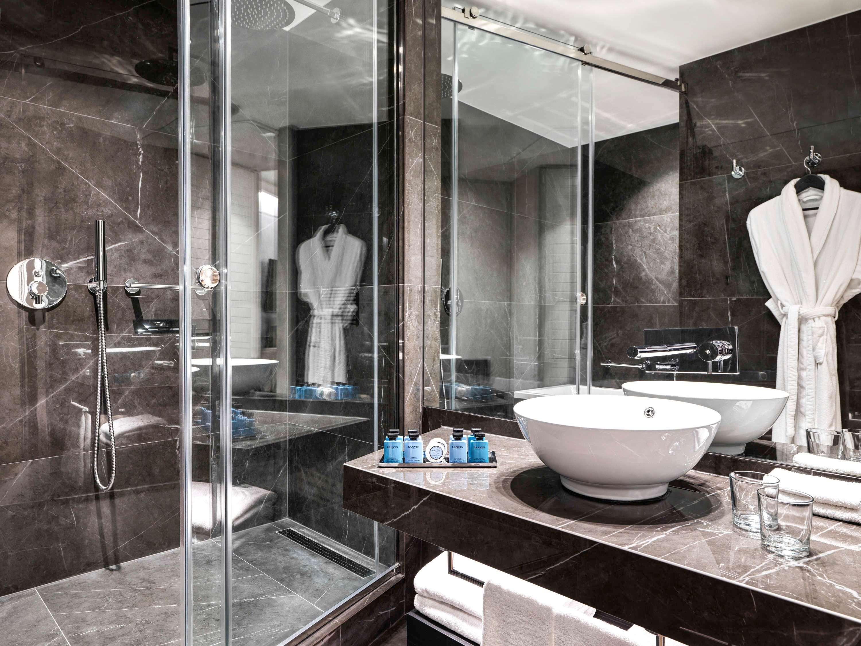 Double Superior Queen Bed