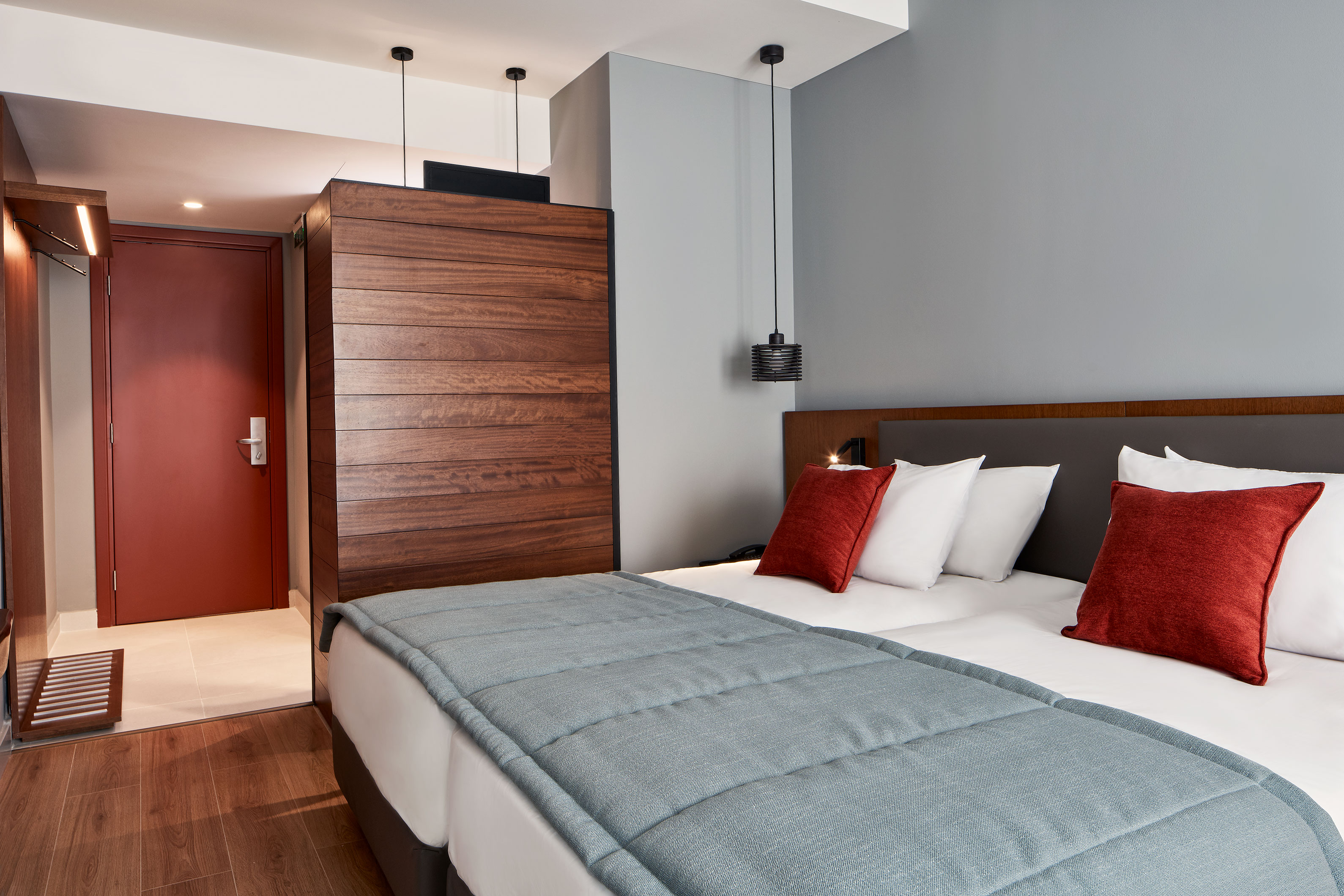 Double or Twin Standard