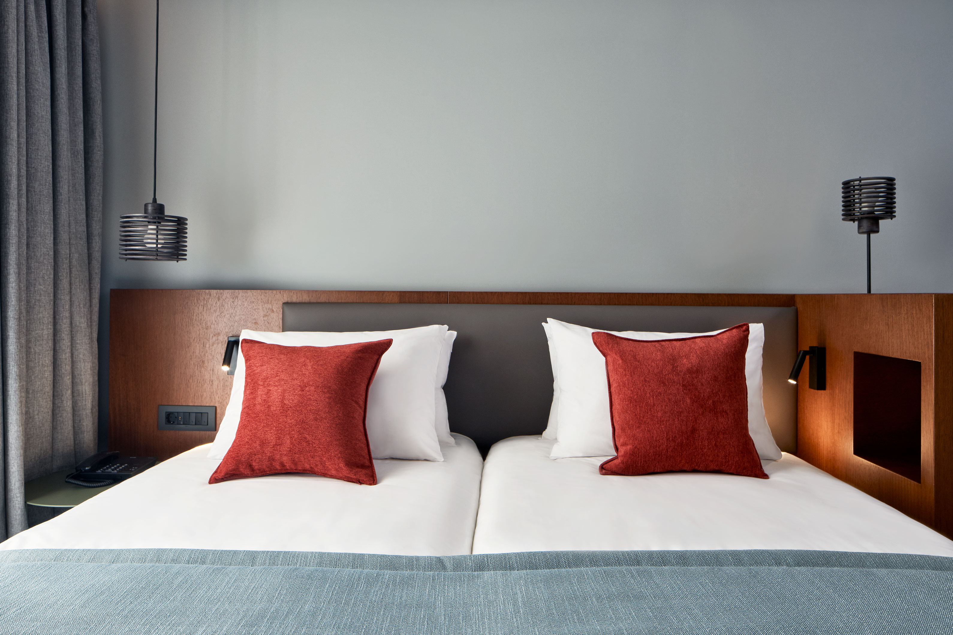 Double or Twin Standard