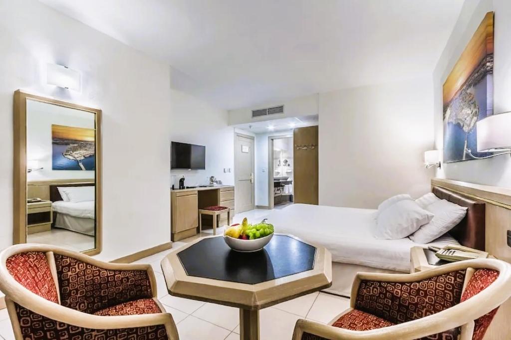 Double or Twin Standard