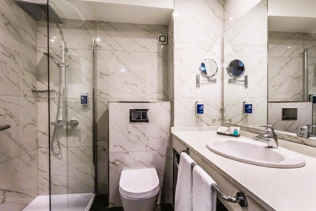 Double or Twin Standard