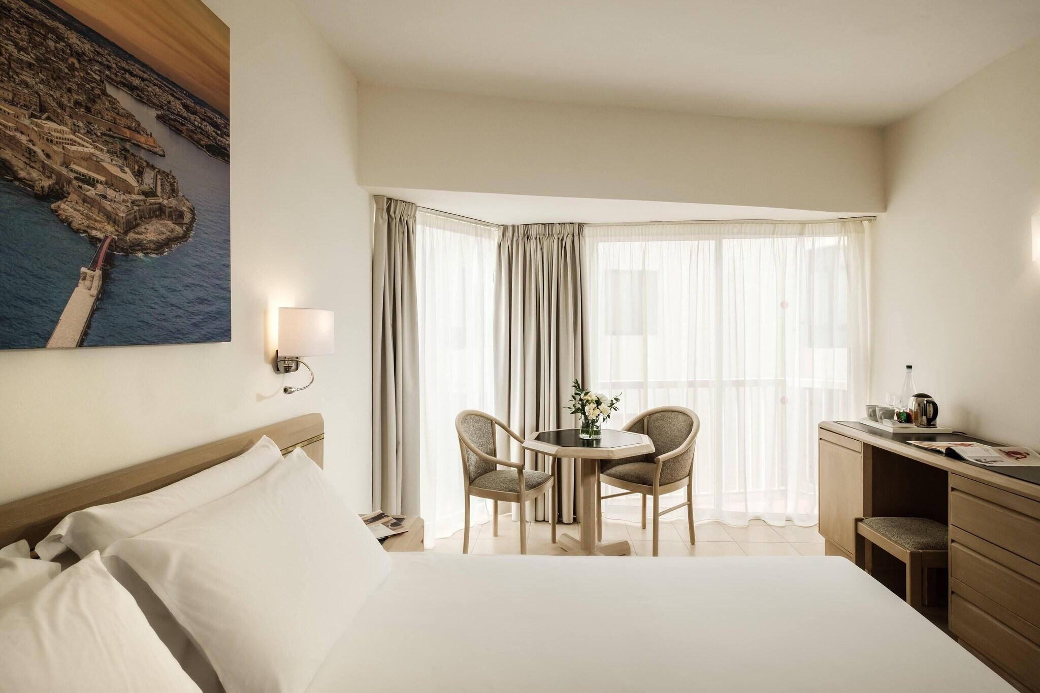 Twin Side Sea View with Balcony