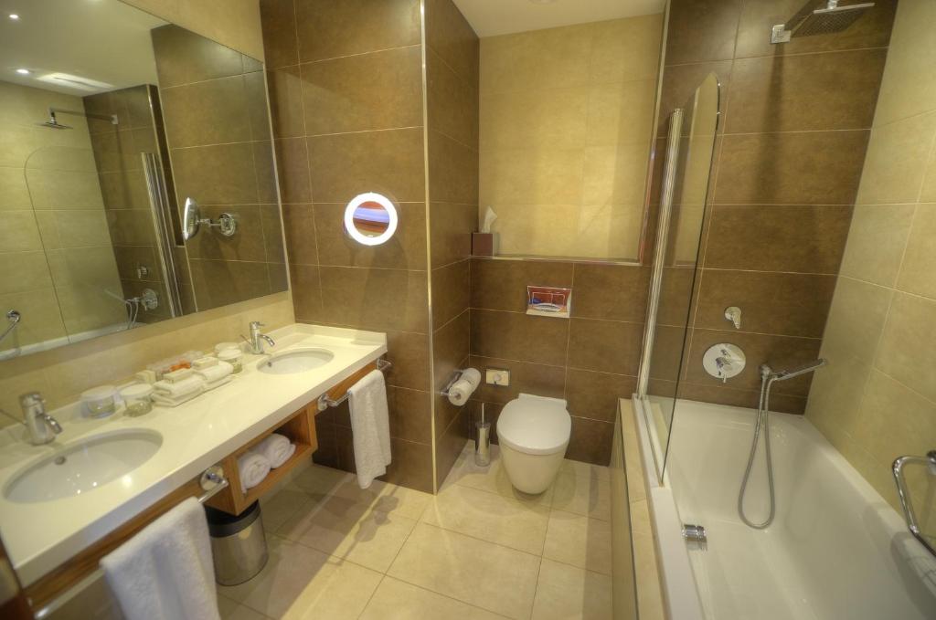 Double or Twin Superior Sea View