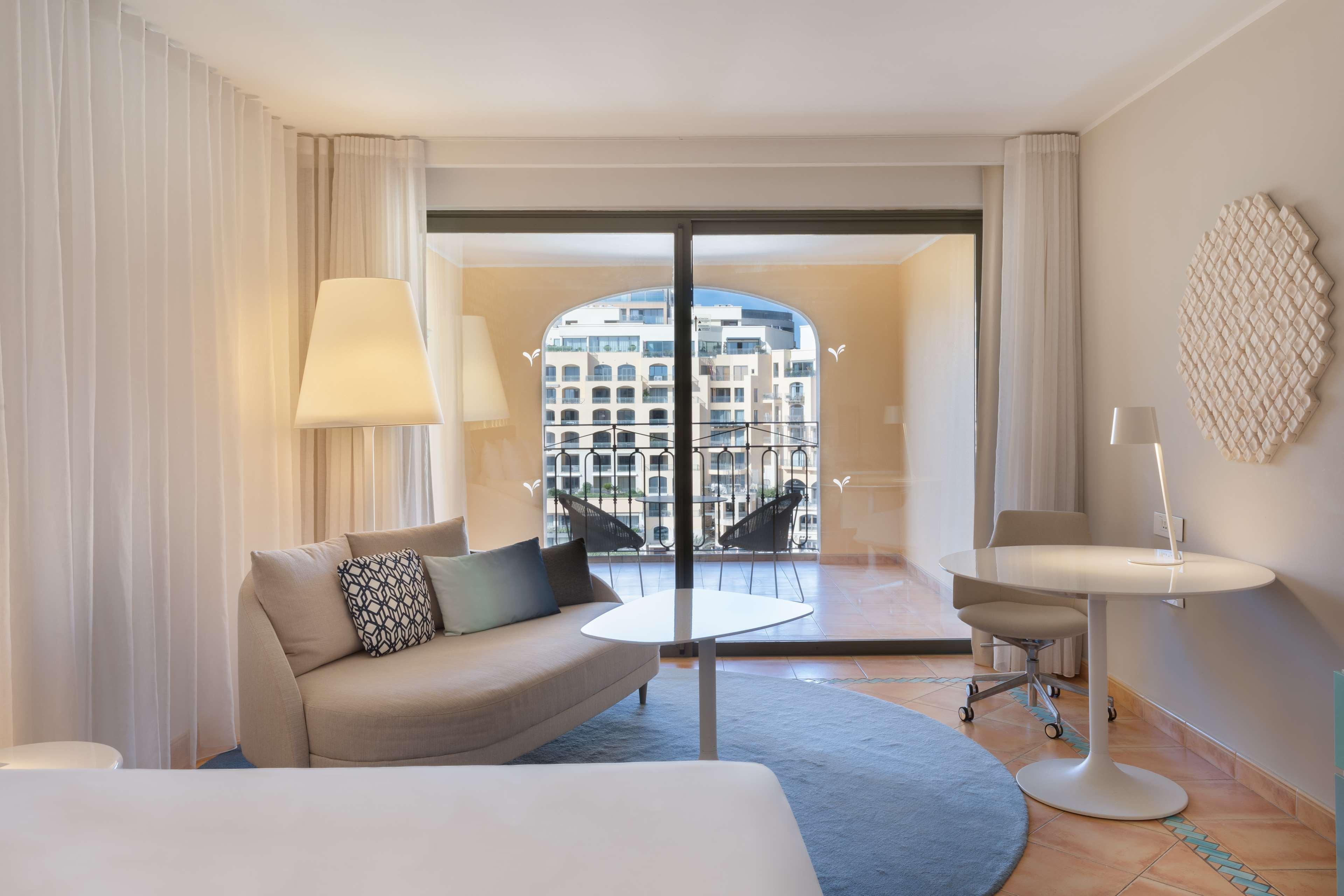 Double Deluxe with Views