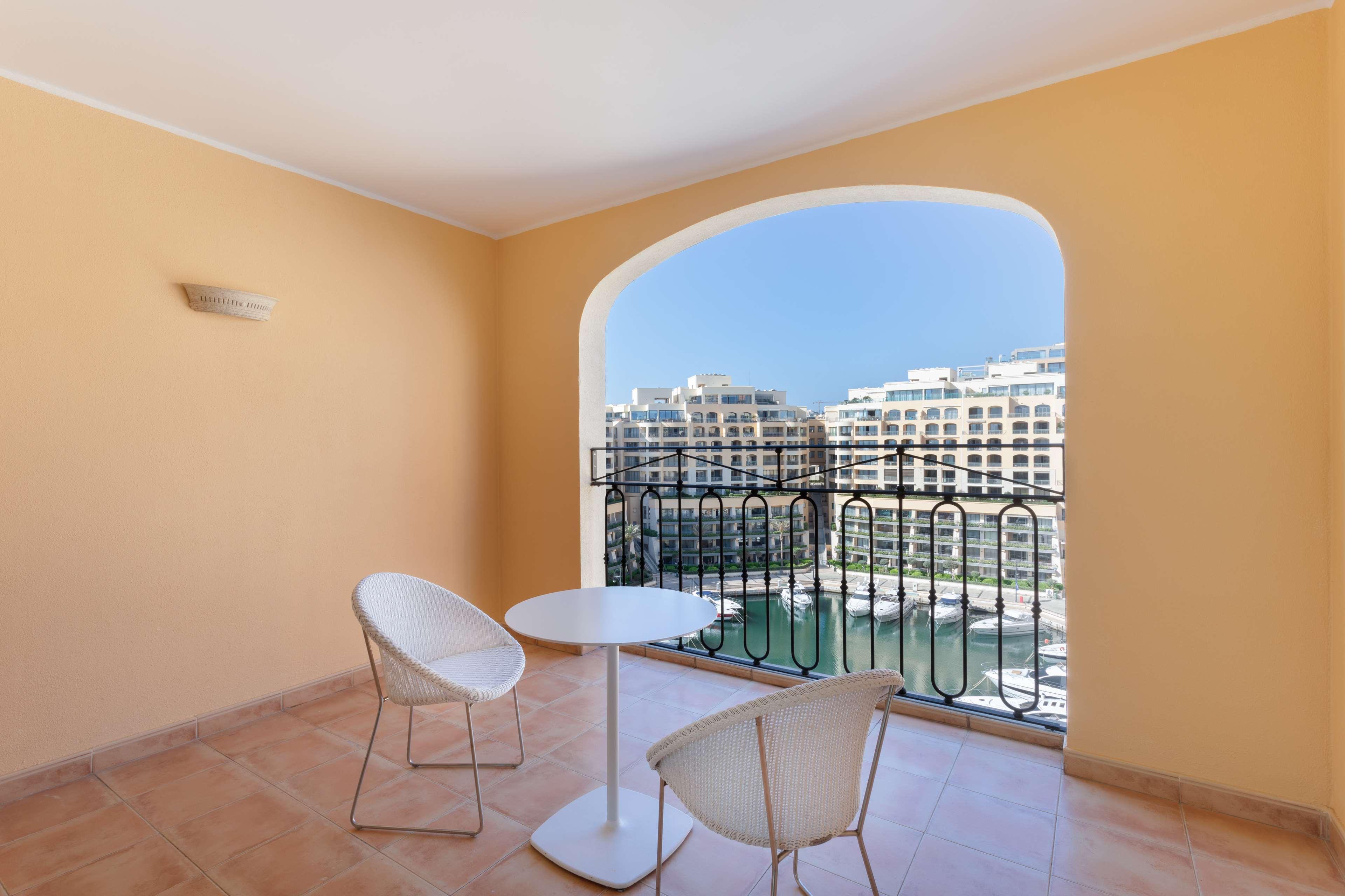 Double Executive King Bed