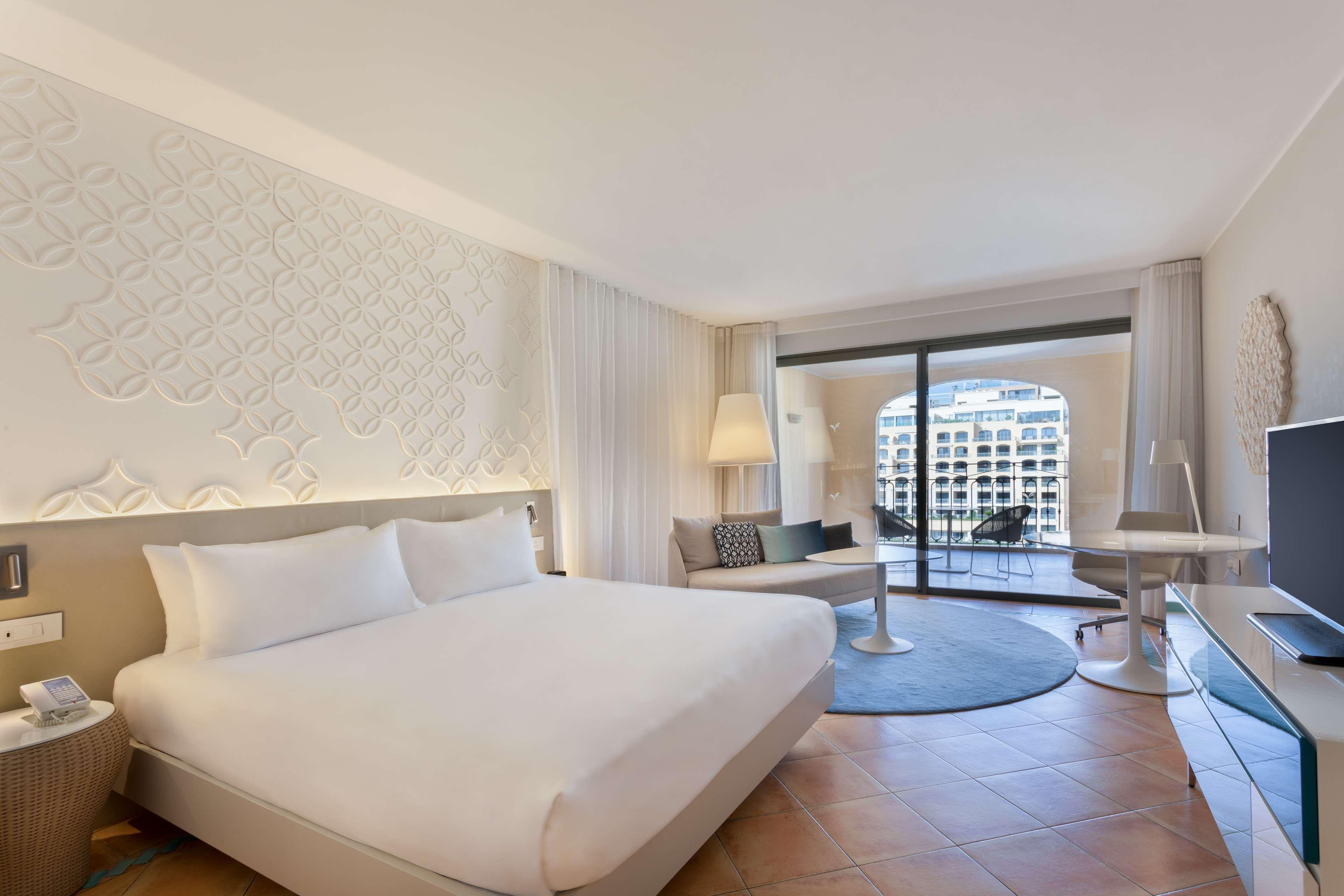 Double Executive King Bed