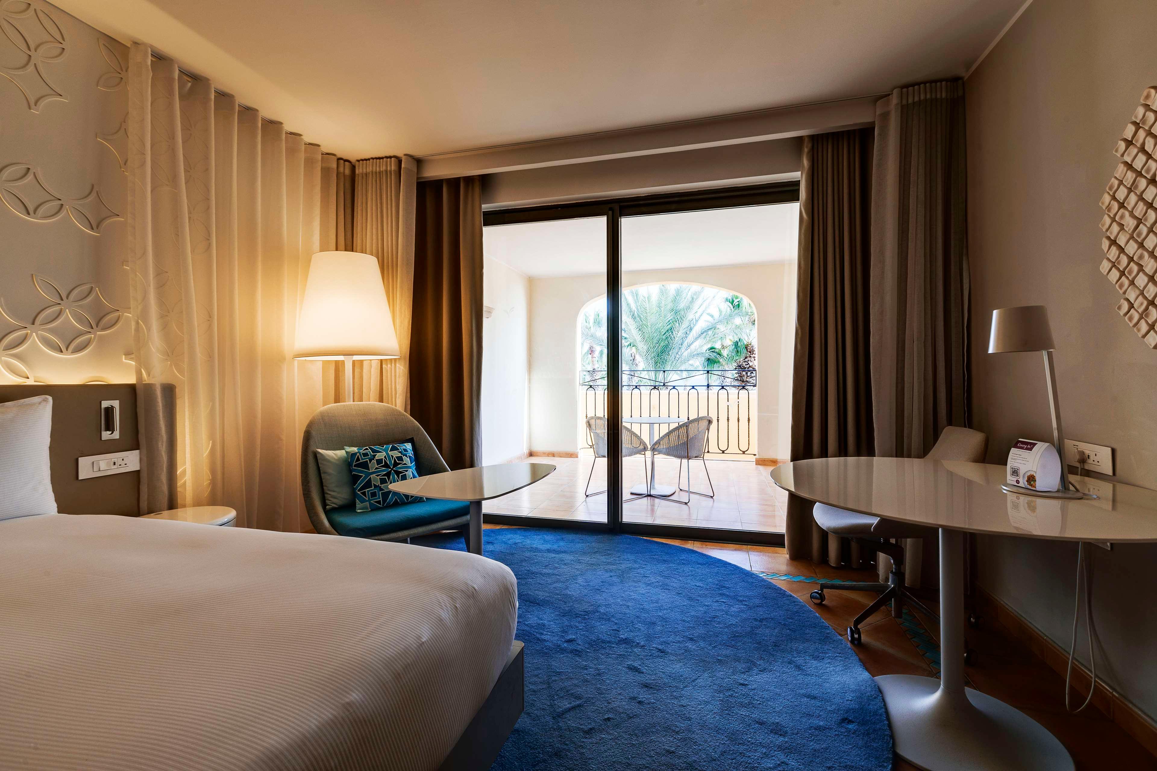 Family Room Deluxe Garden View