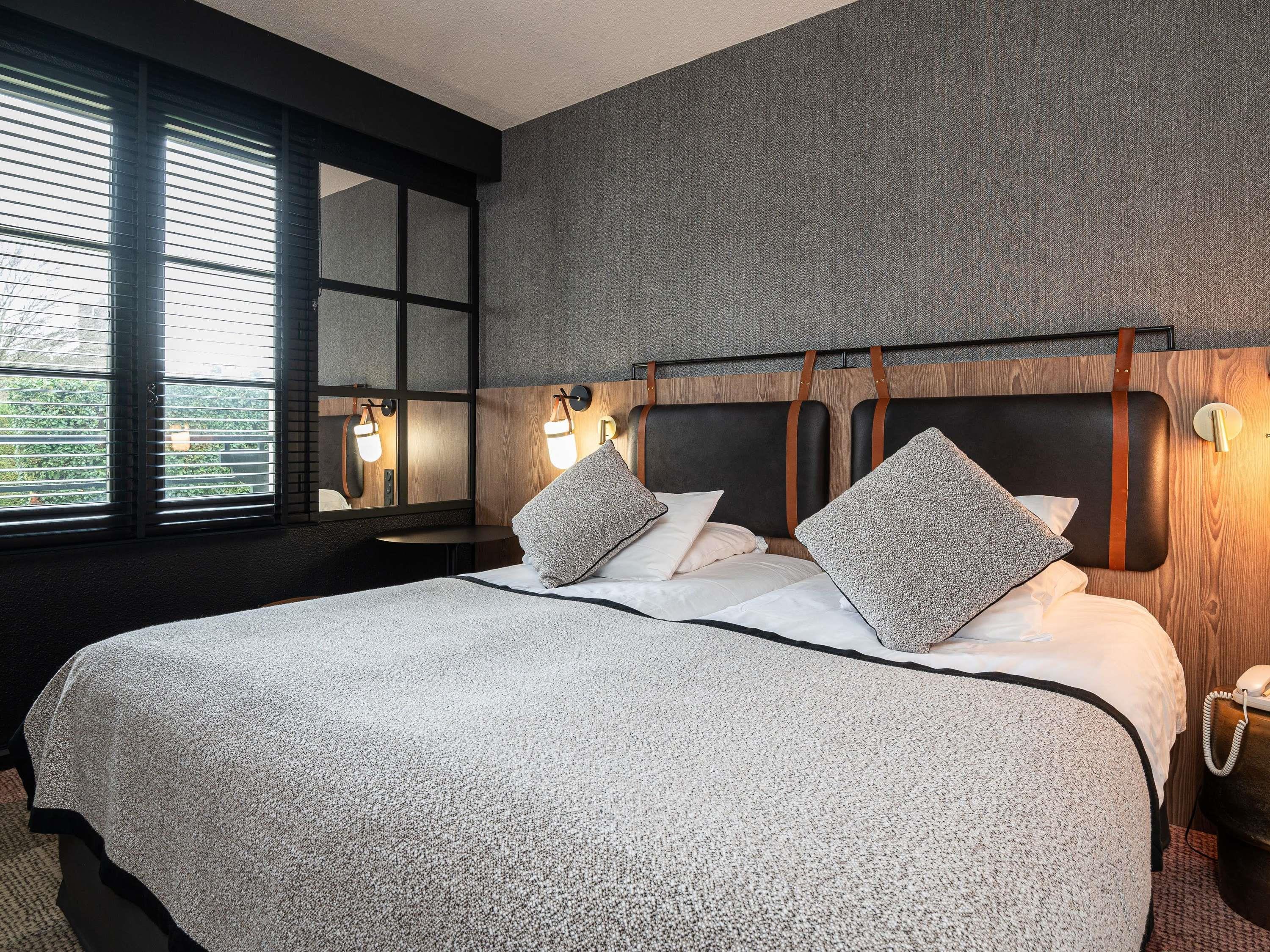 Double Classic Double Bed