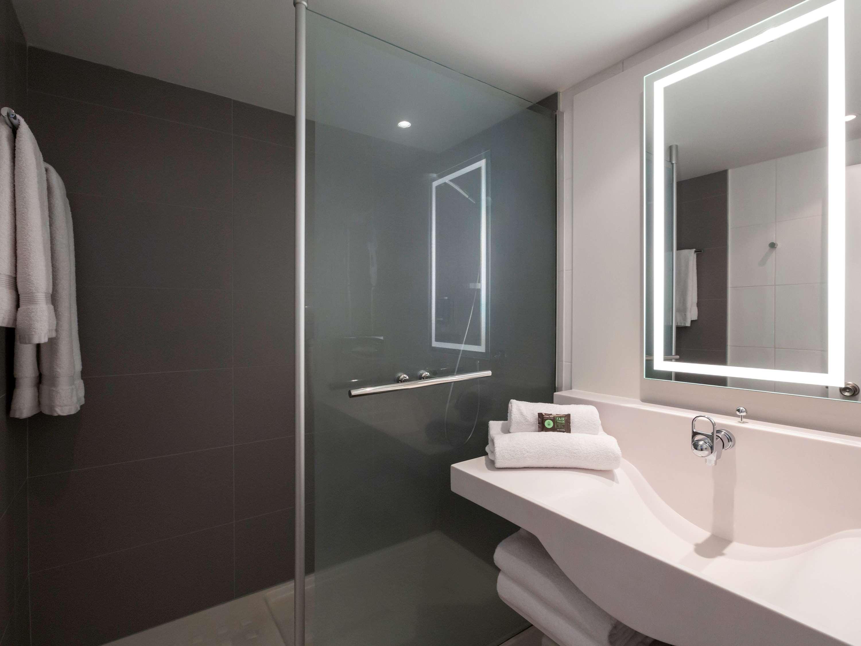 Double Classic Double Bed