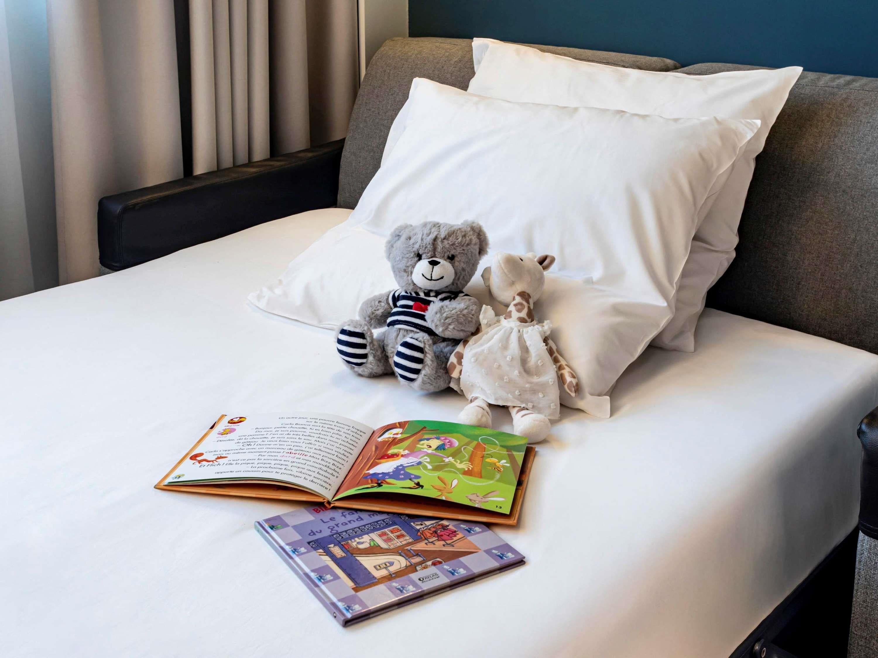 Double Classic Double Bed