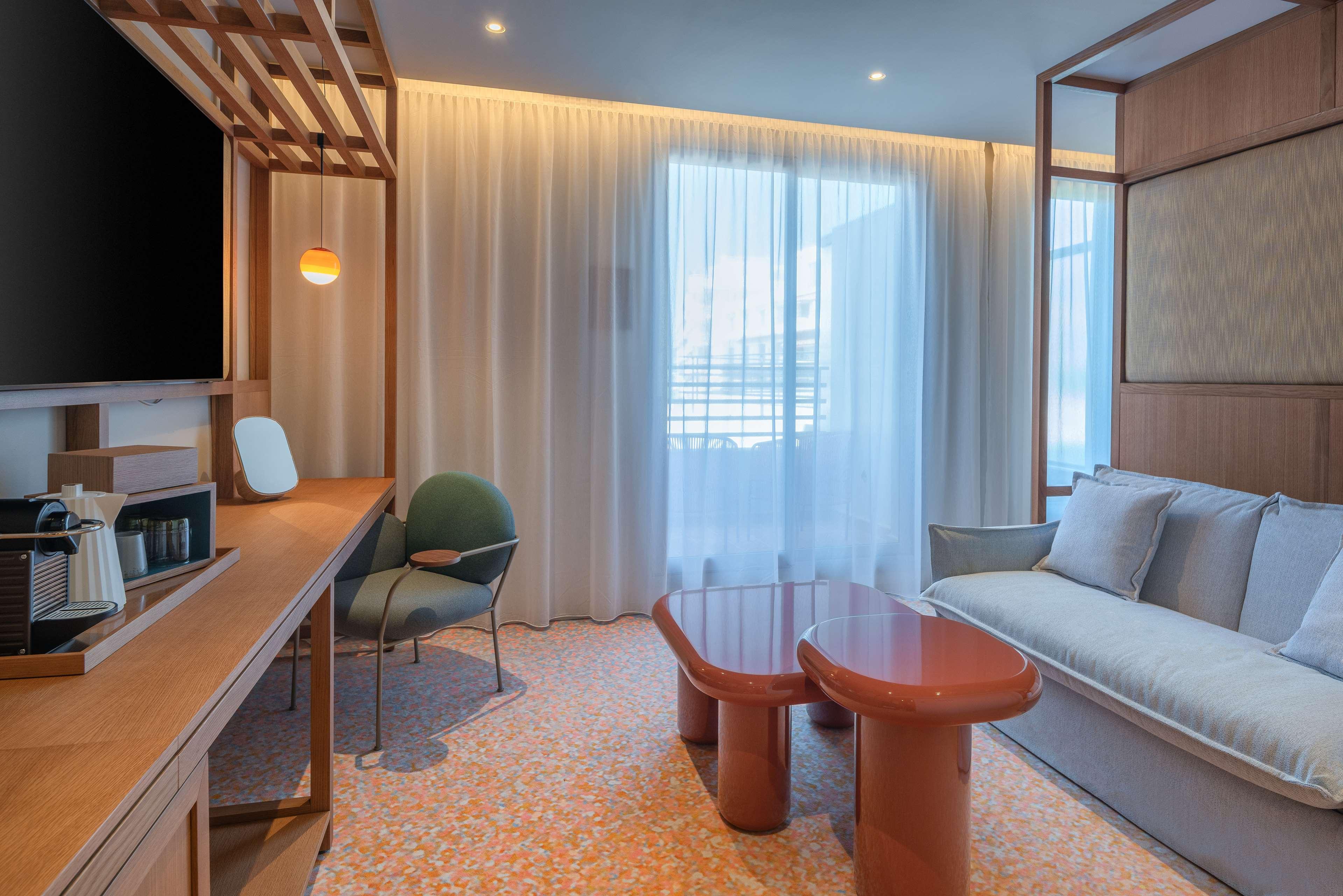 Junior Suite Partial Sea View