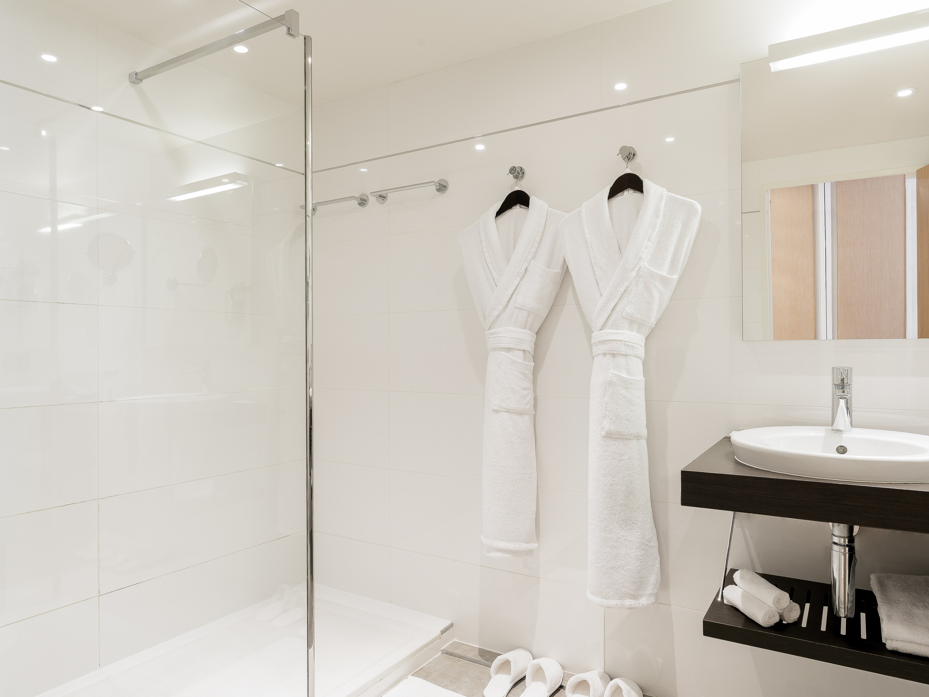 Double Superior Queen Bed