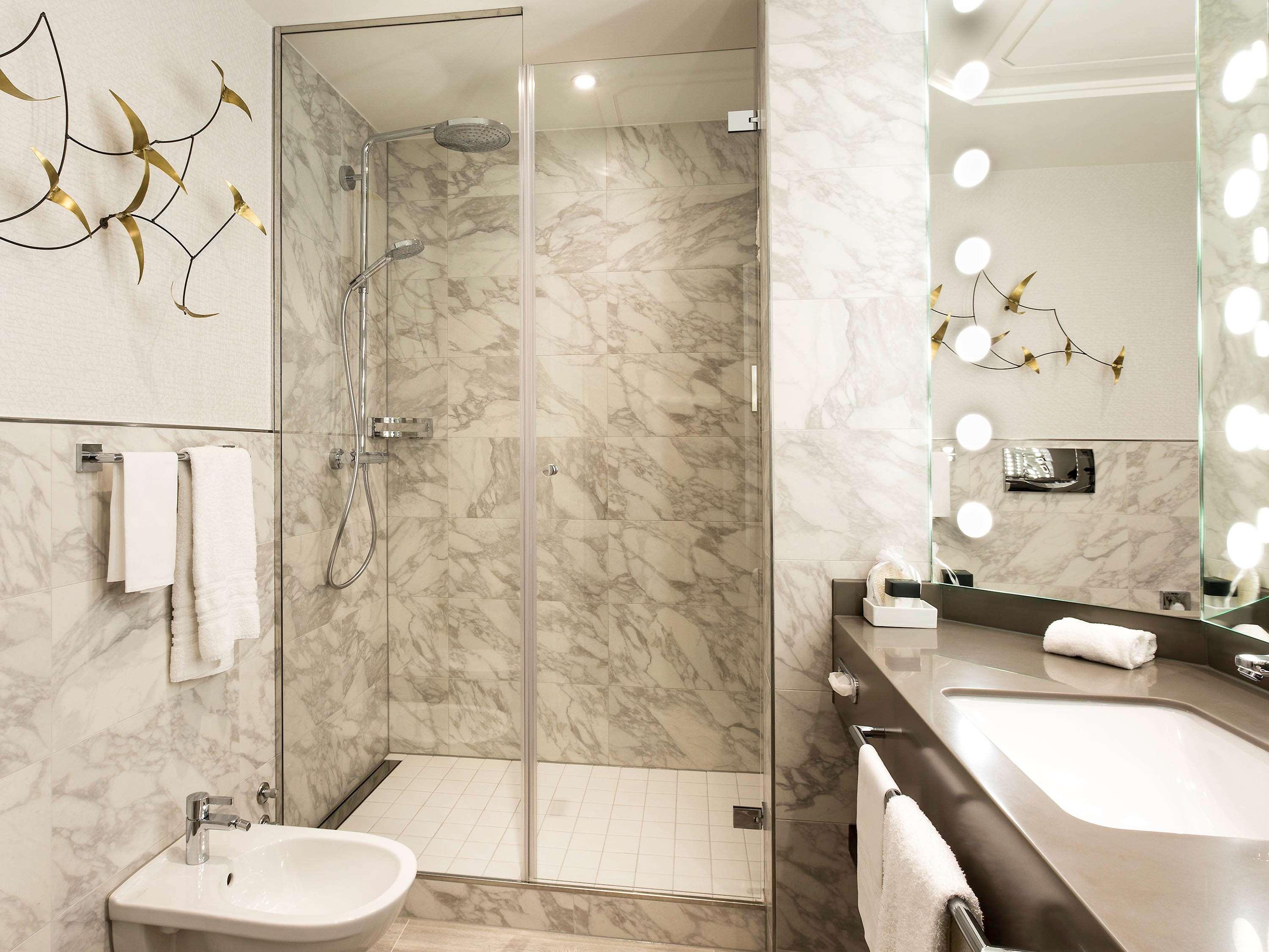 Double Superior Queen Bed