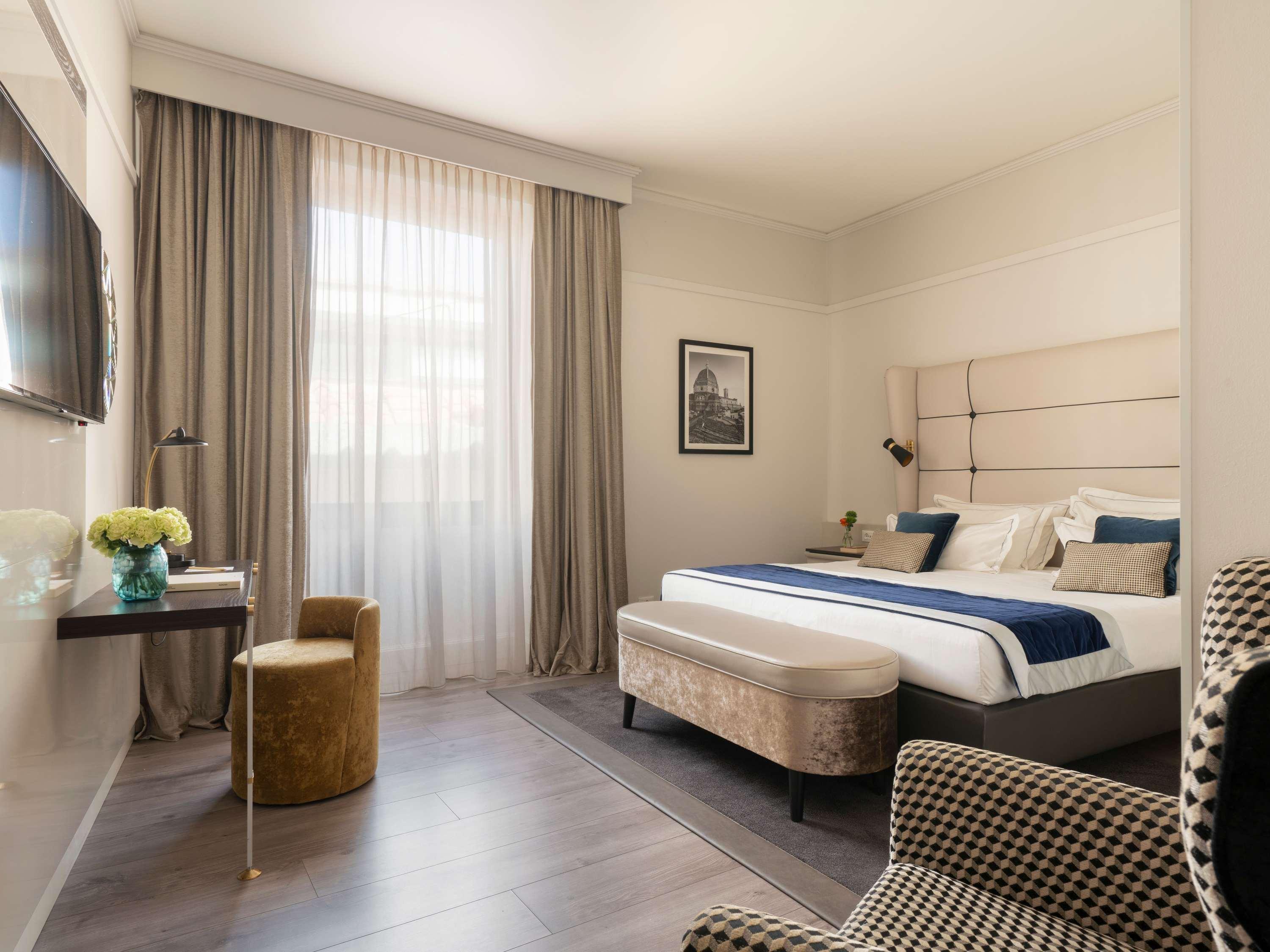 Double Executive Queen Bed