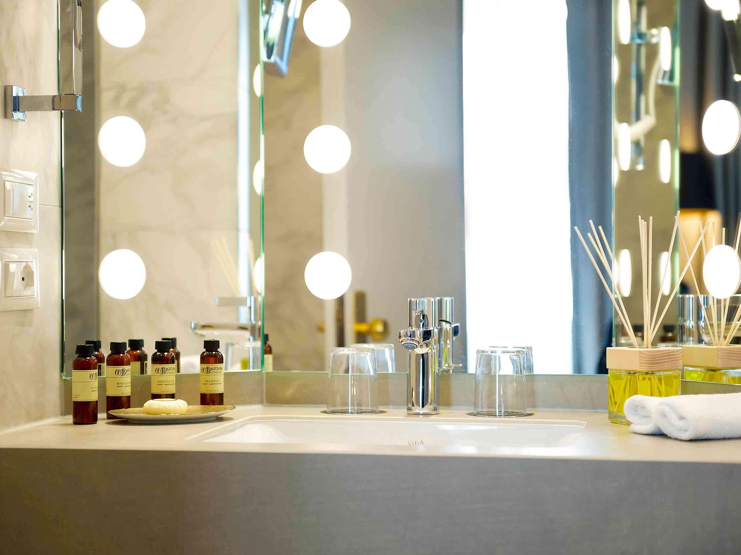 Junior Suite King Size Bed