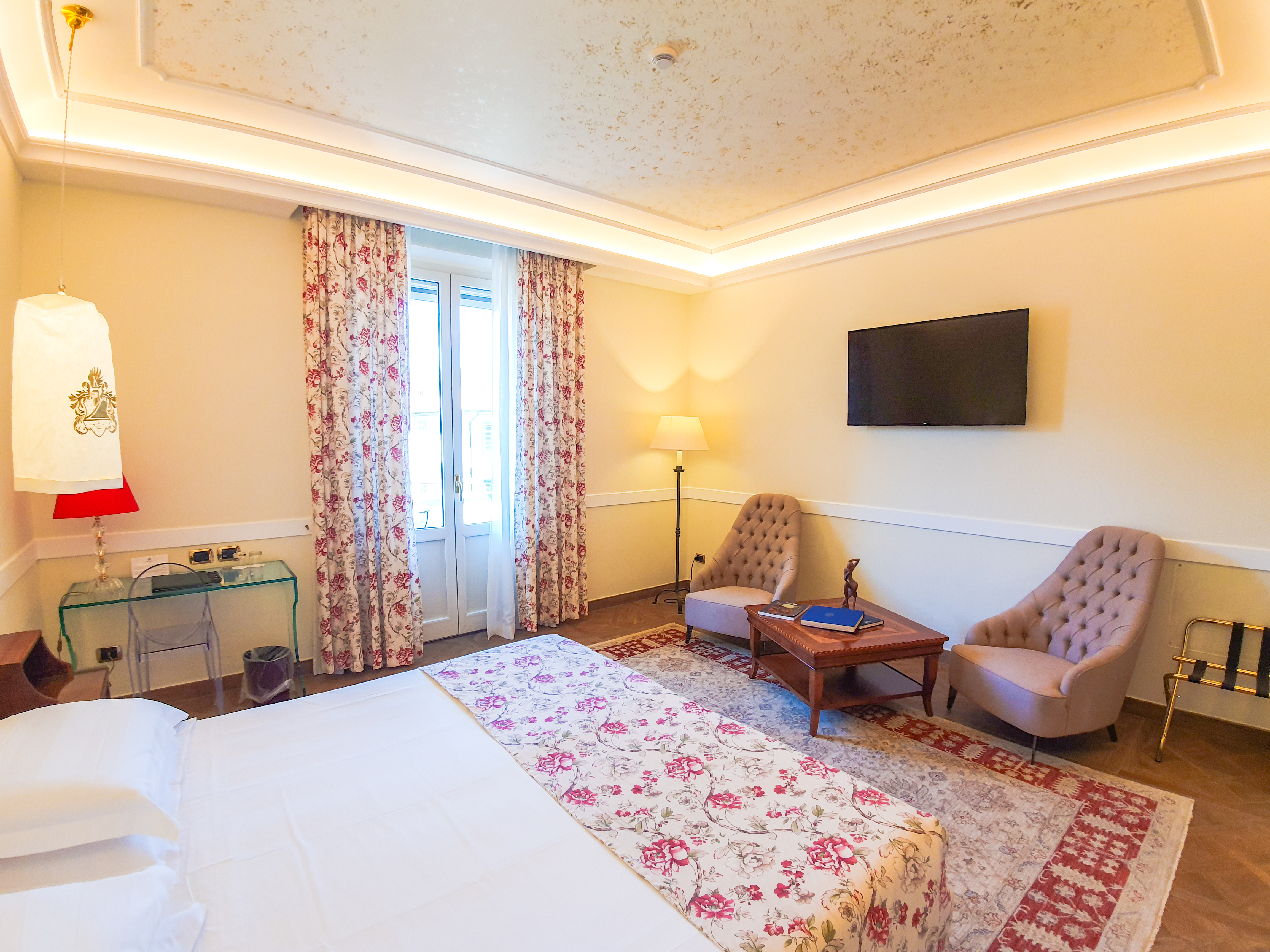 Double Single Superior with Balcony