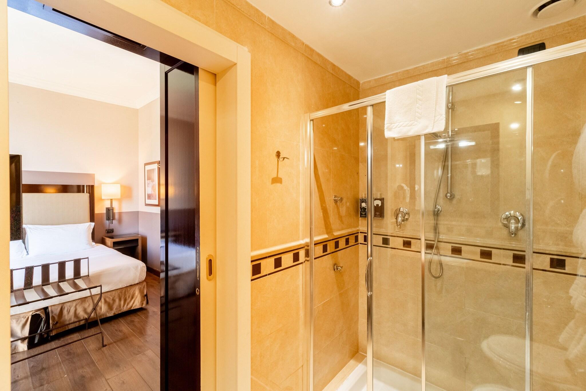 Triple Superior Queen Bed