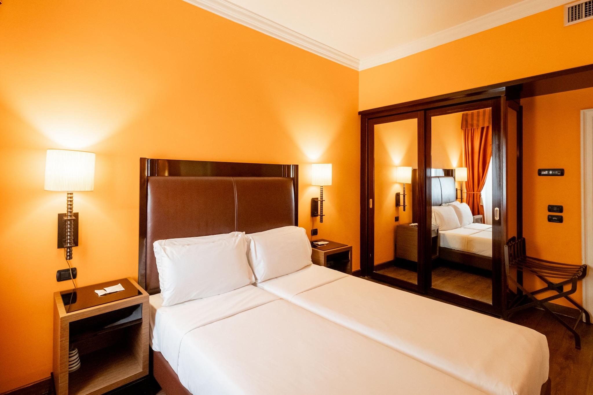 Double Classic Queen Bed