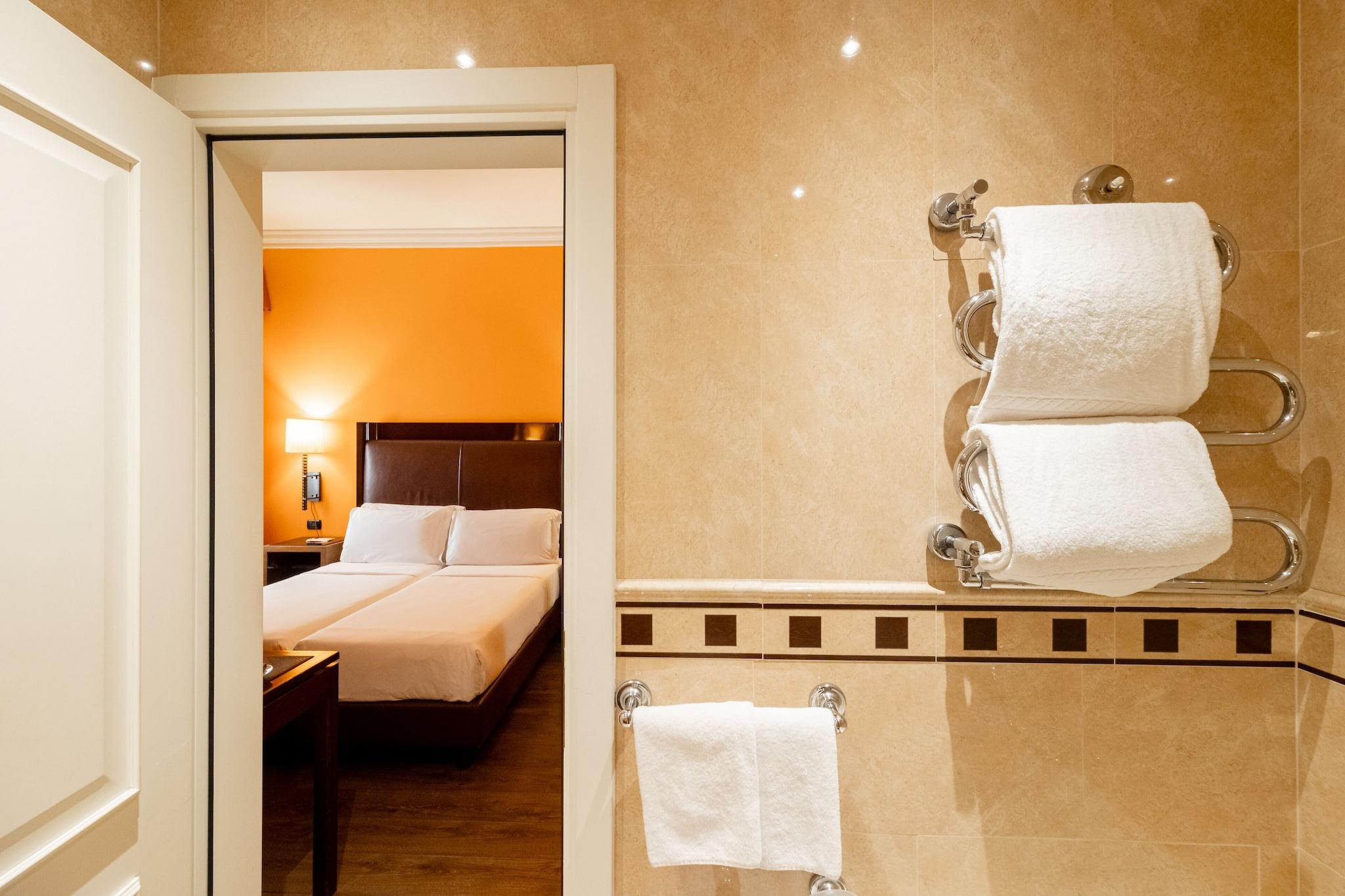 Double Classic Queen Bed