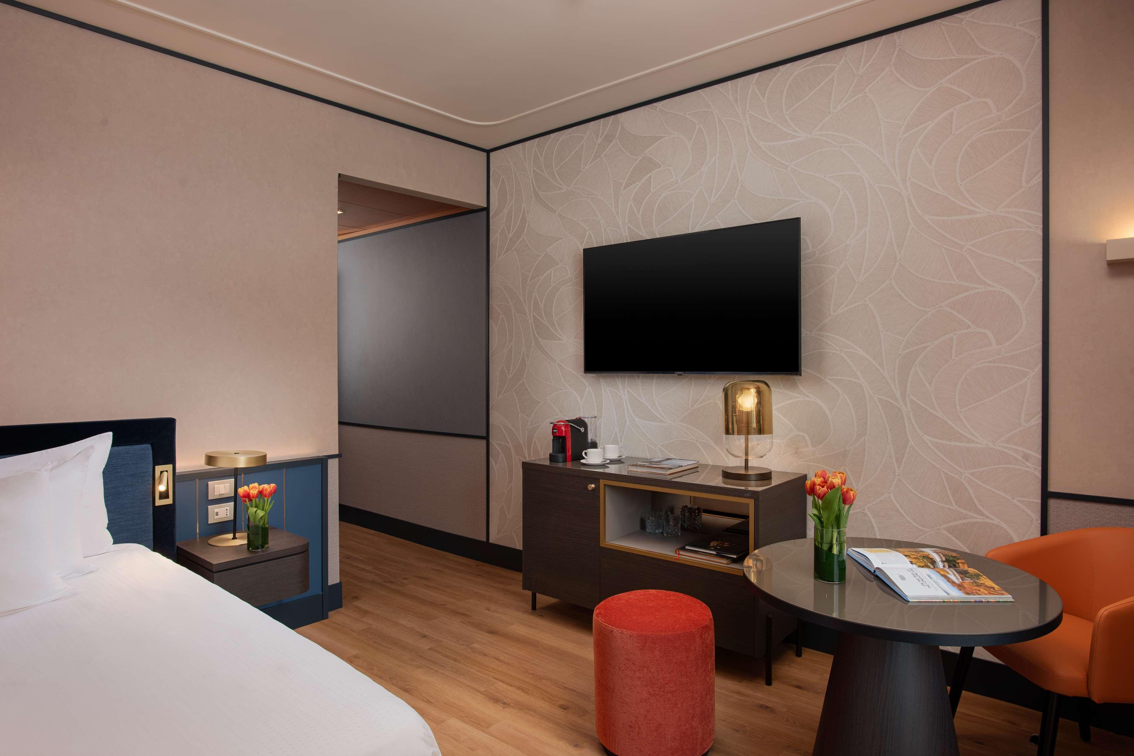 Single Superior with Views