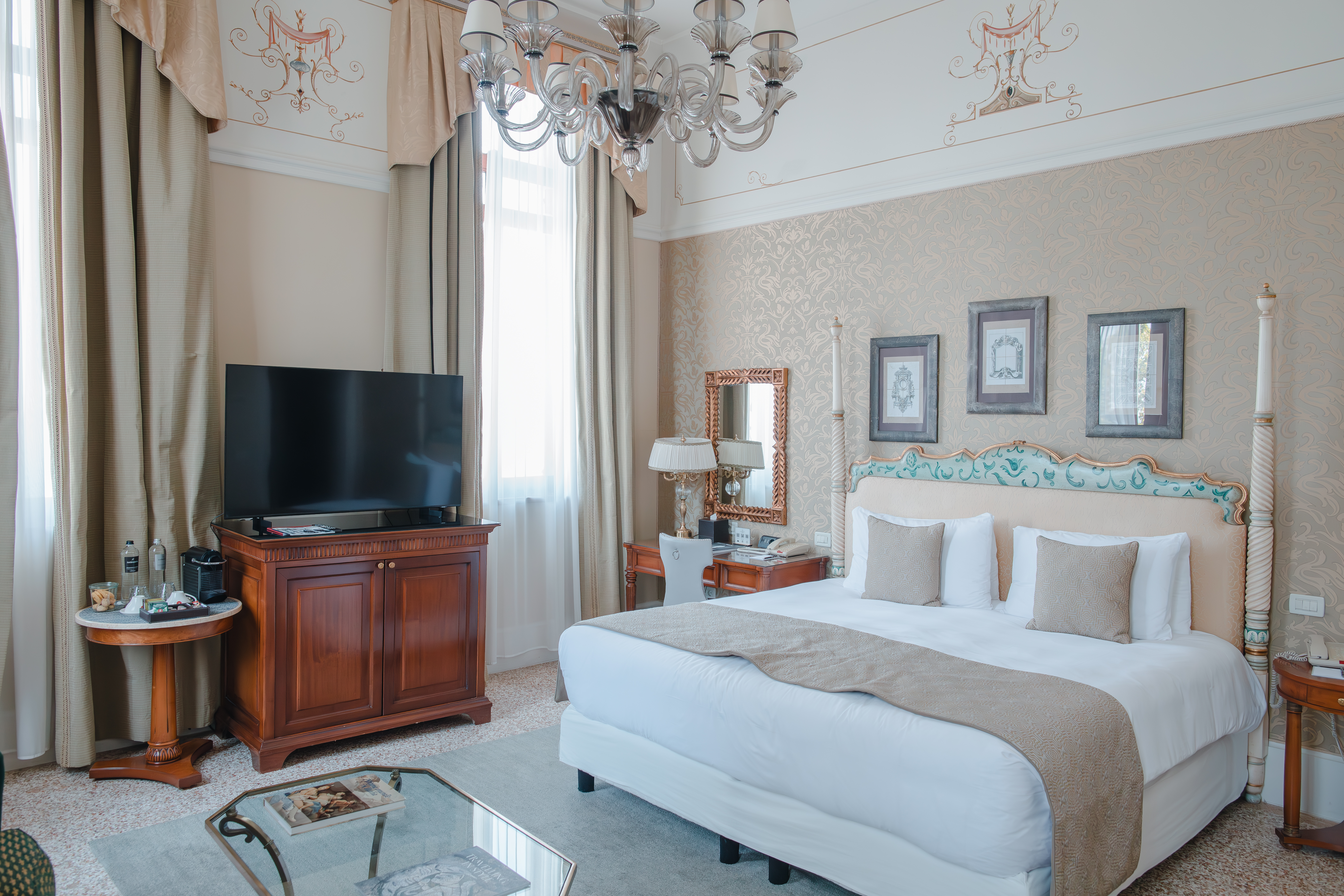 Junior Suite Garden View King Bed