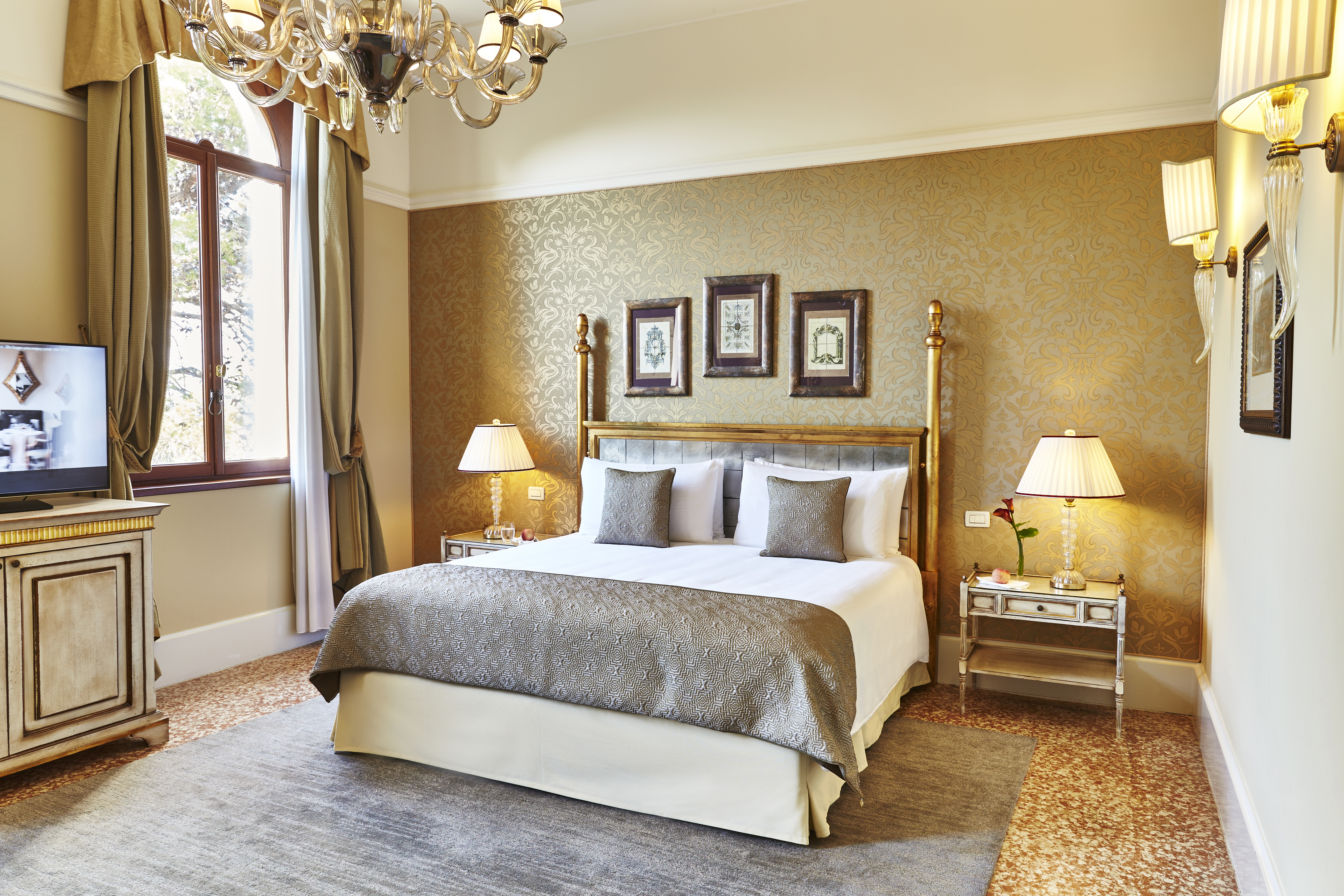 Junior Suite Garden View King Bed