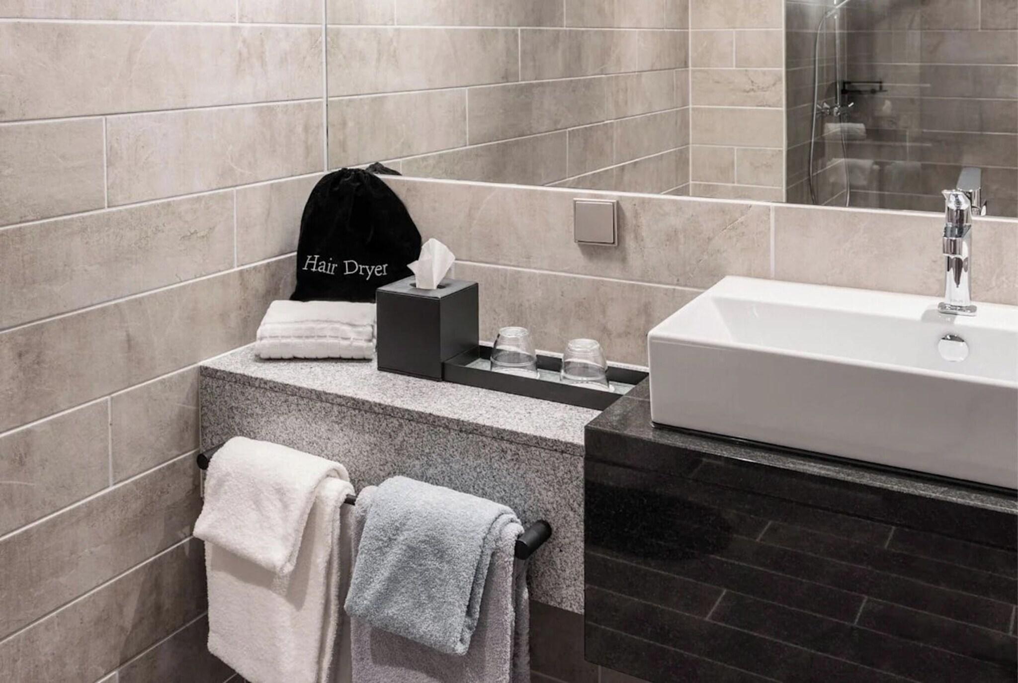 Suite Queen Size Bed