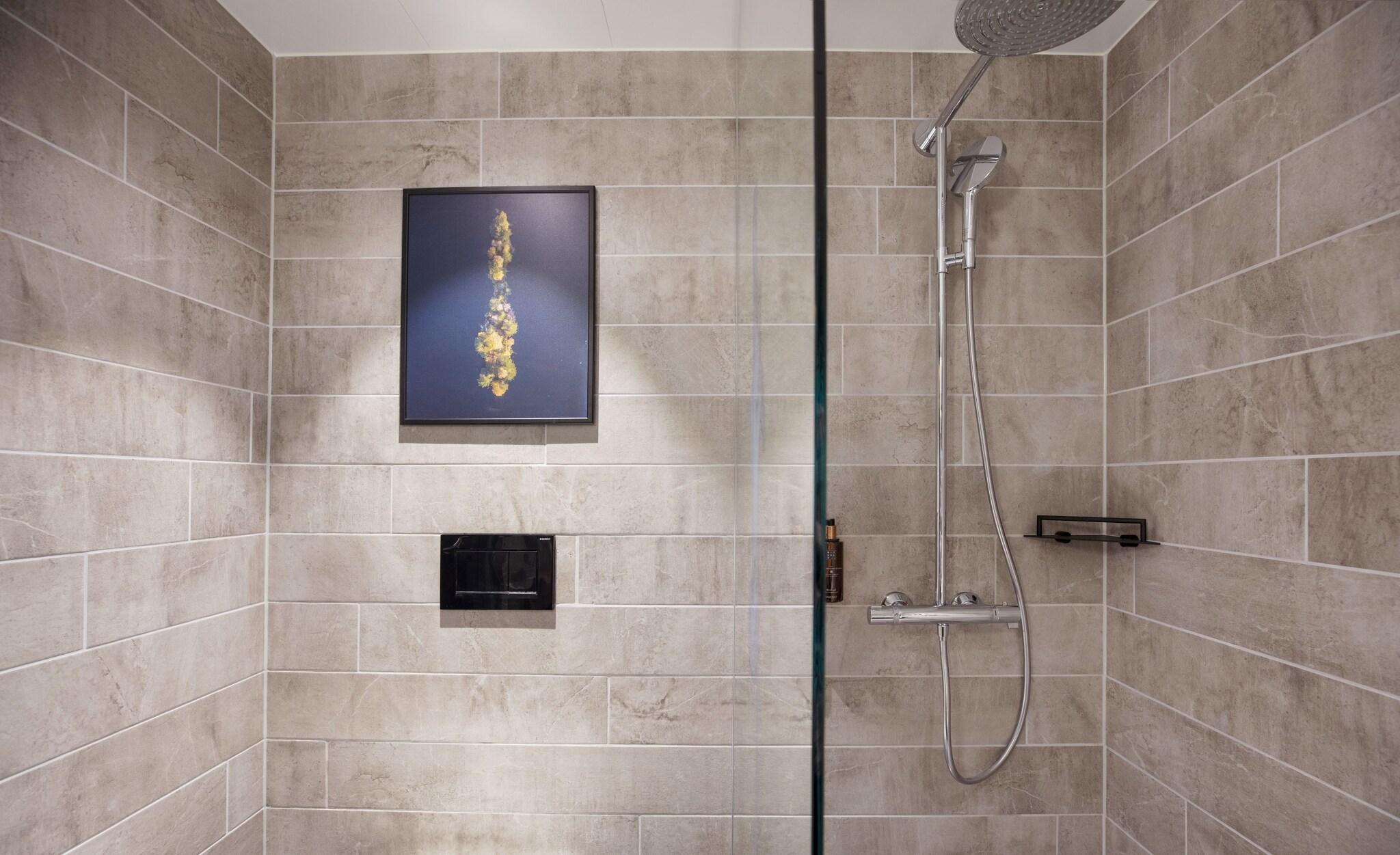 Suite Queen Size Bed