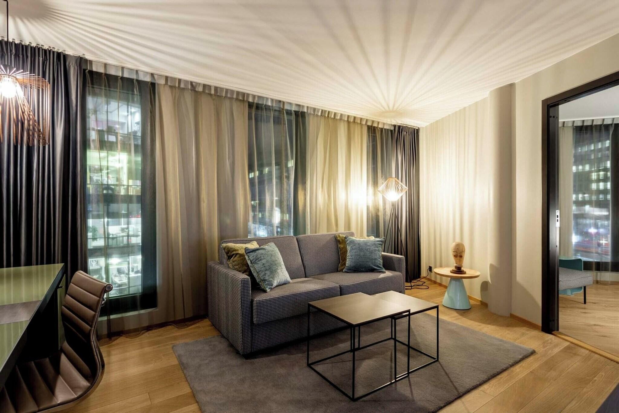 Suite Queen Size Bed