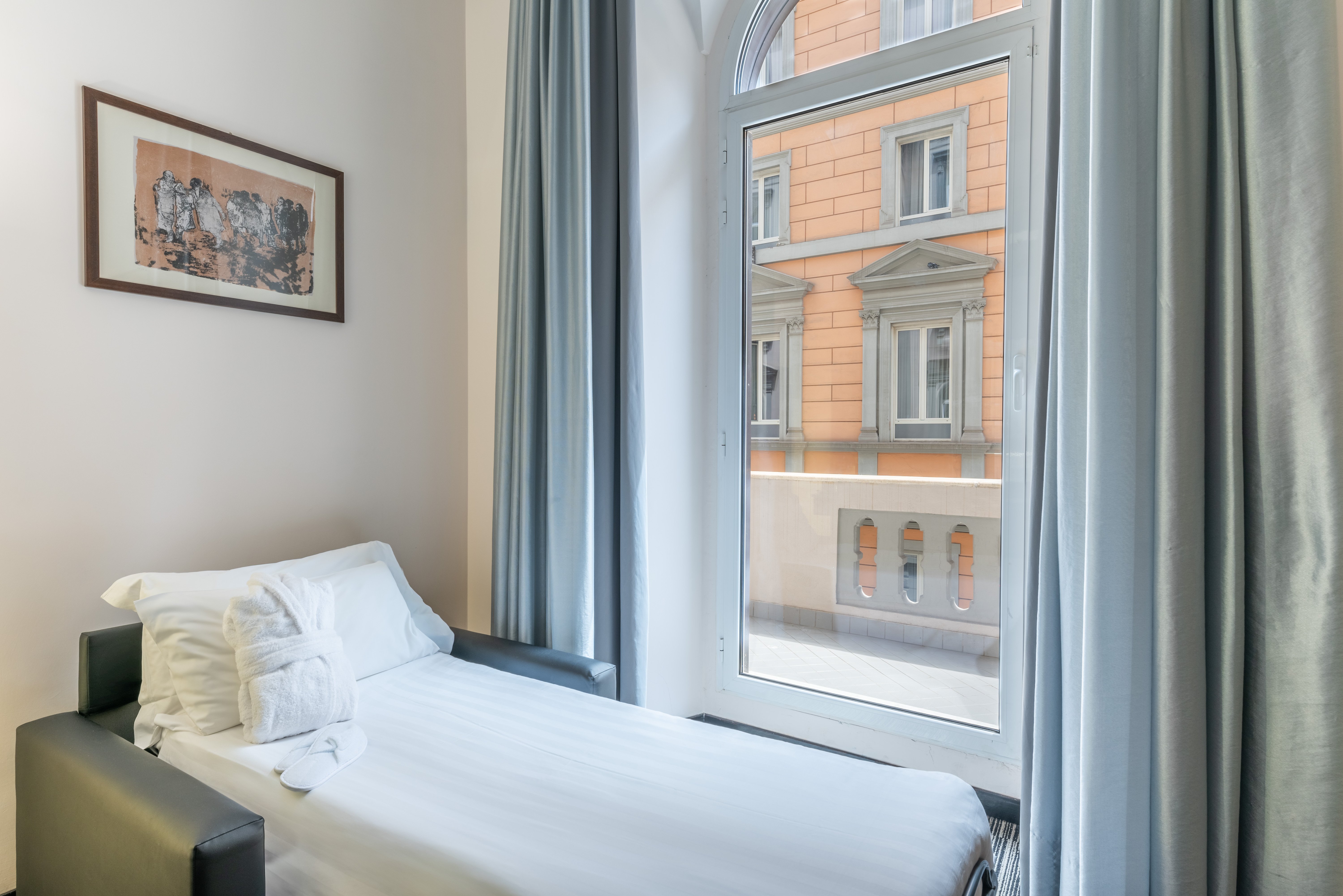 Double Deluxe King Bed