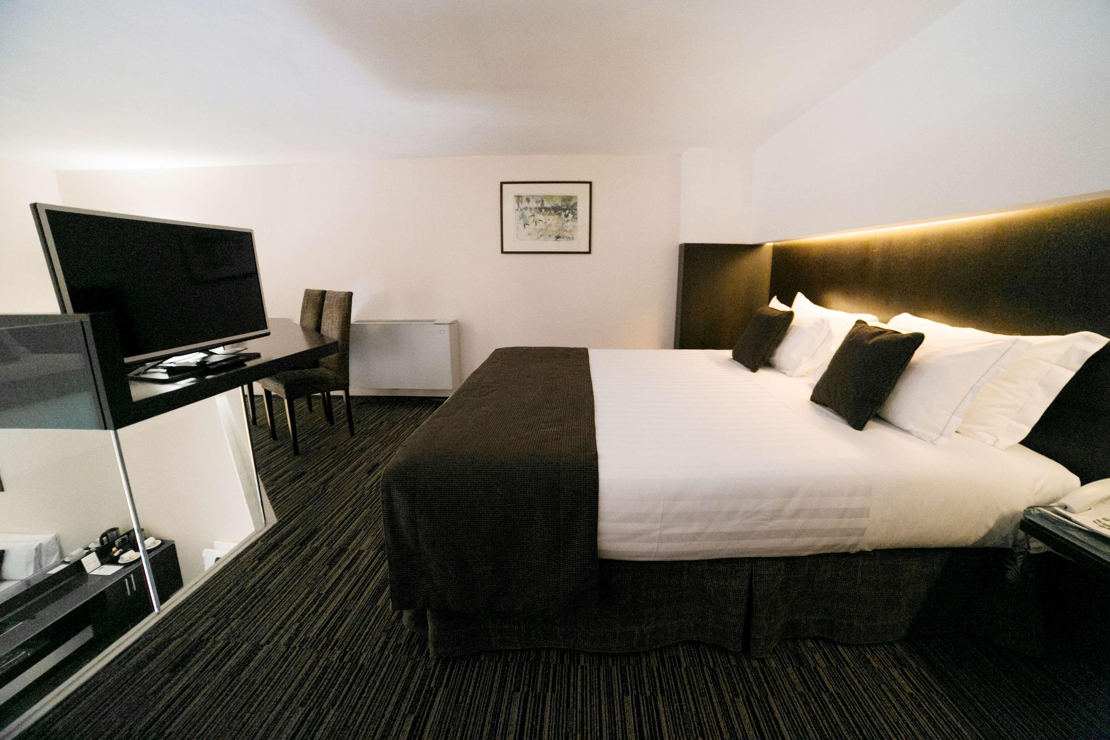 Junior Suite King Size Bed