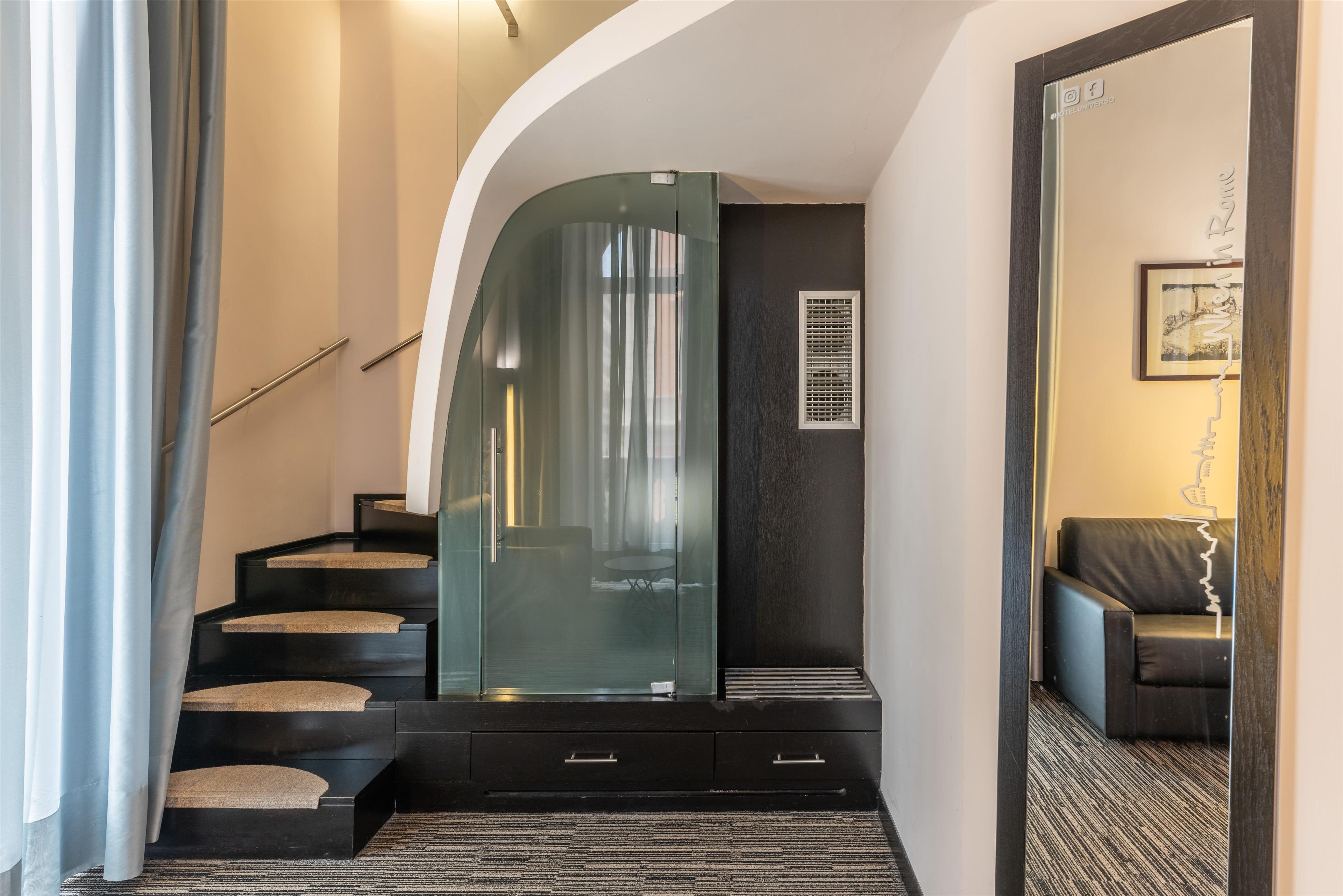 Junior Suite King Size Bed