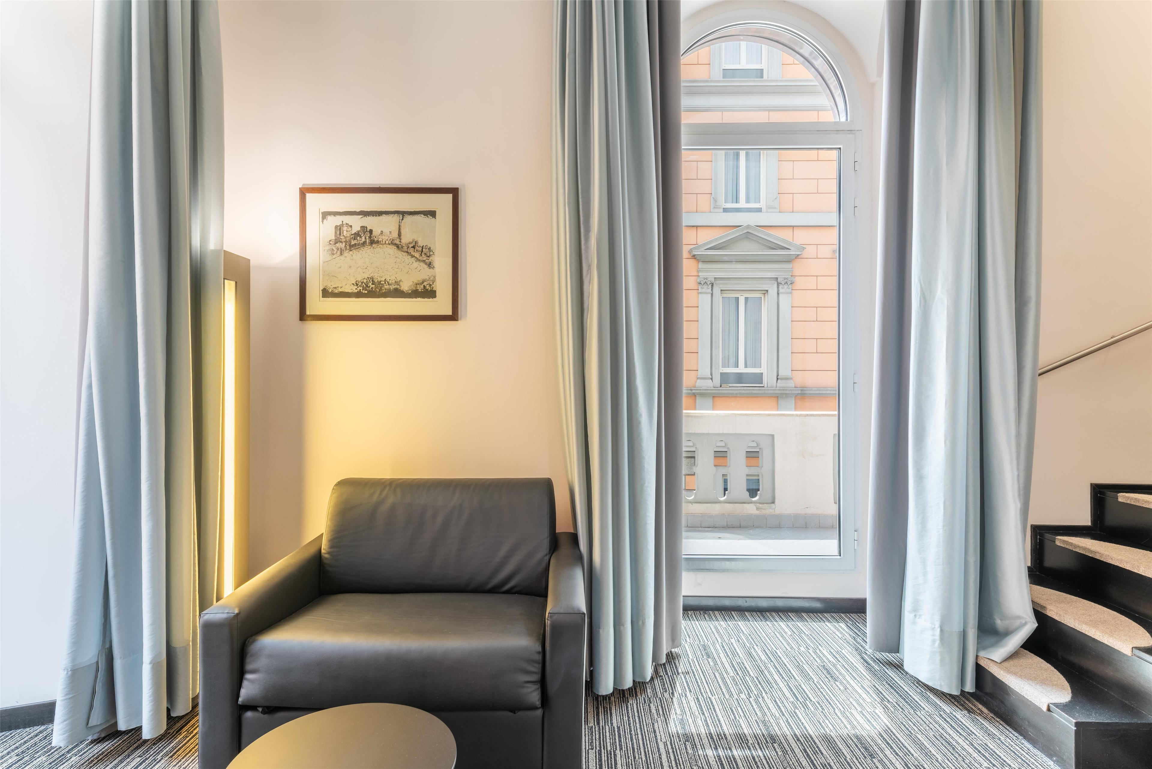 Junior Suite King Size Bed