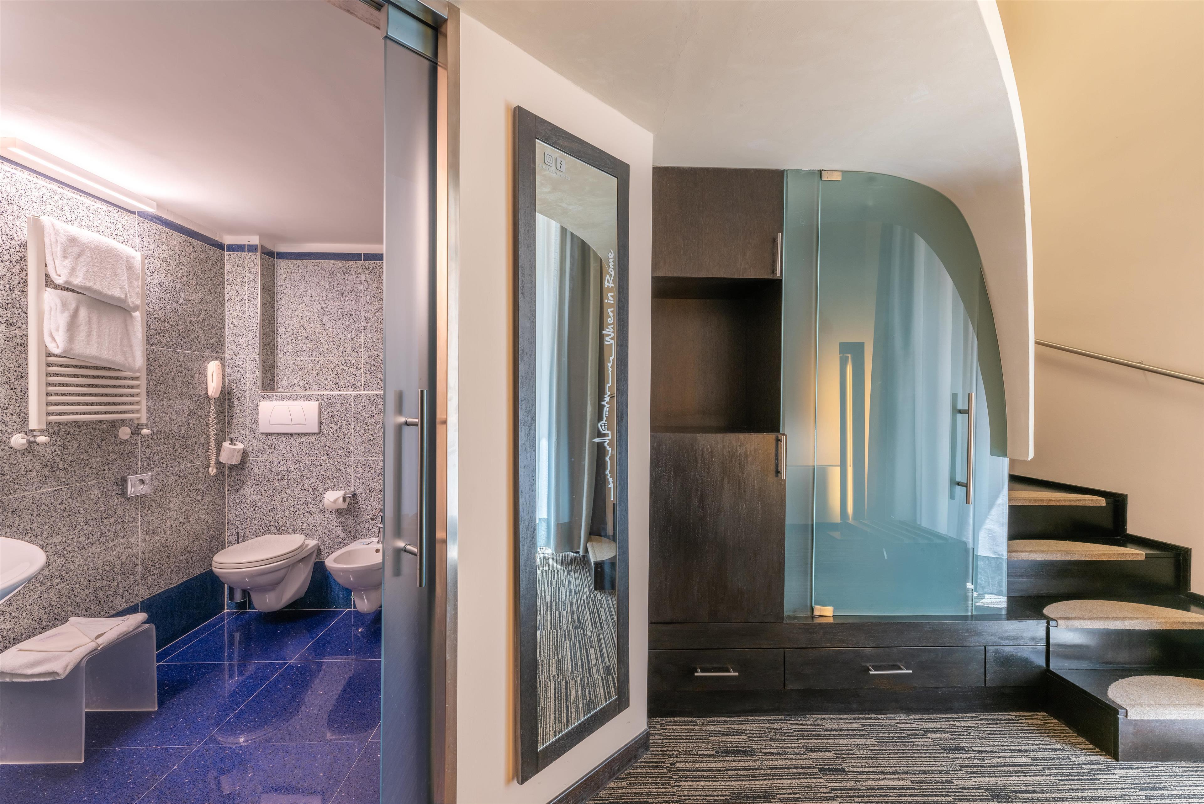 Double Deluxe King Bed