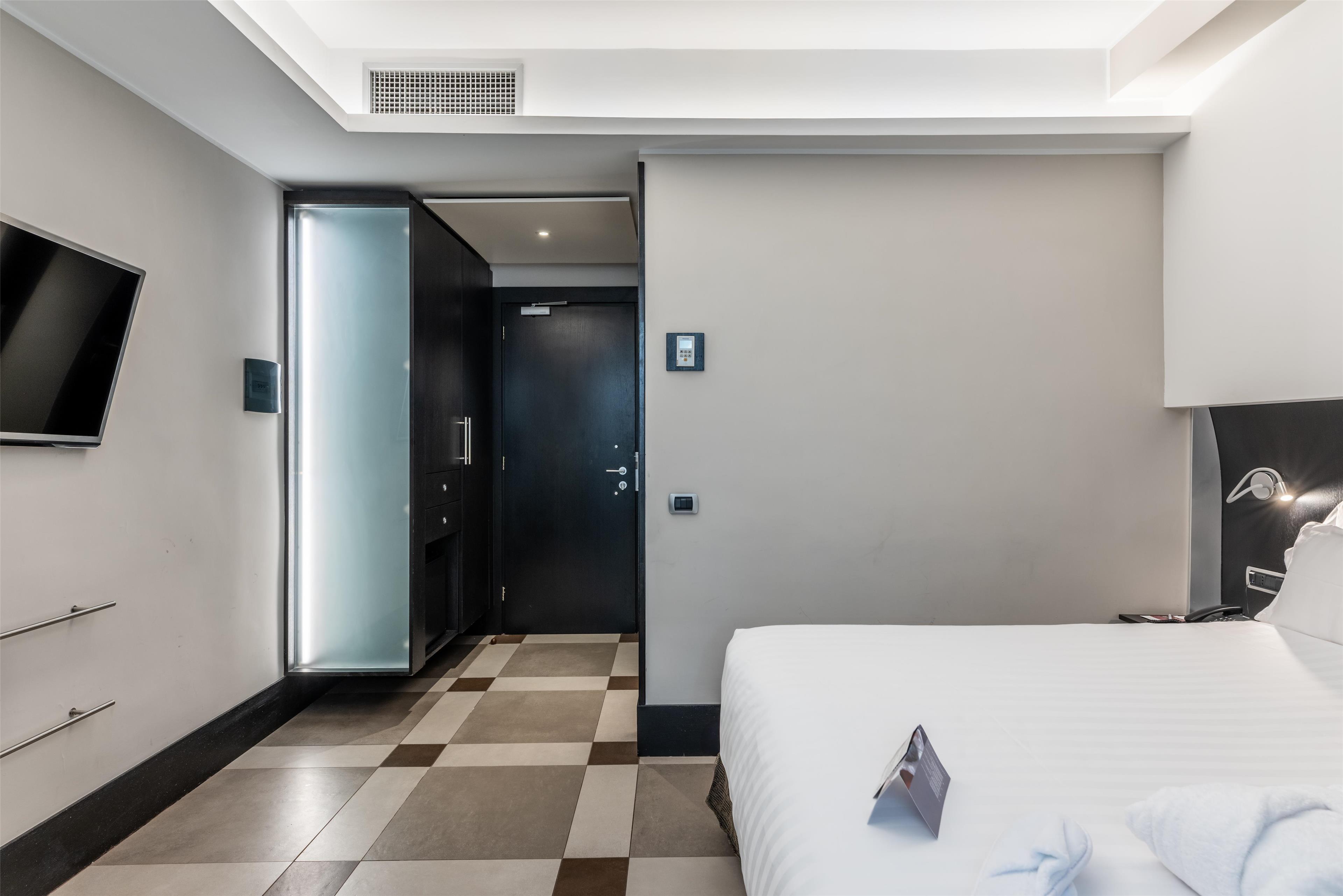 Double King Size Bed