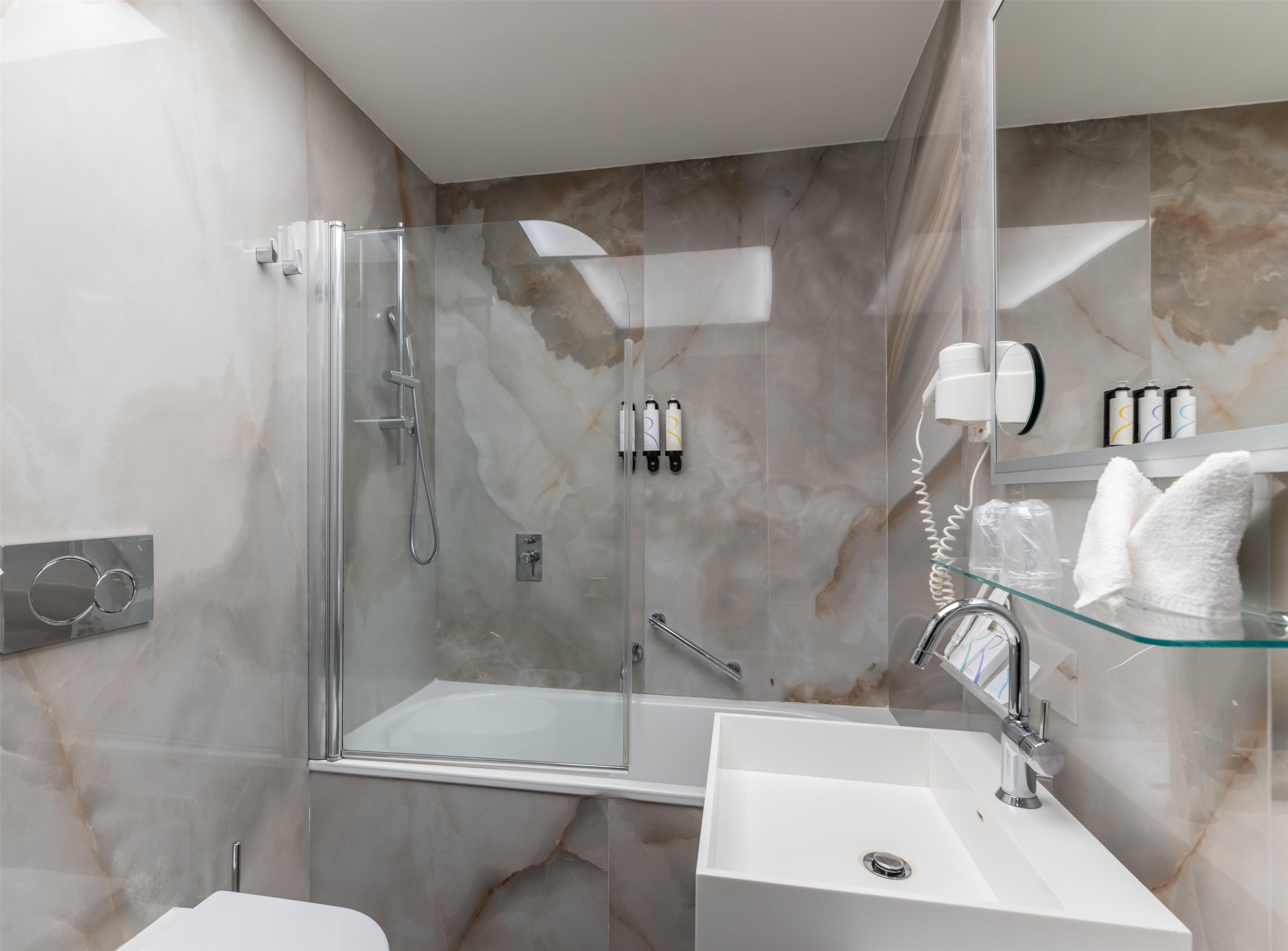 Double King Size Bed