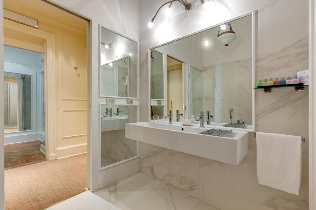 Junior Suite with Views